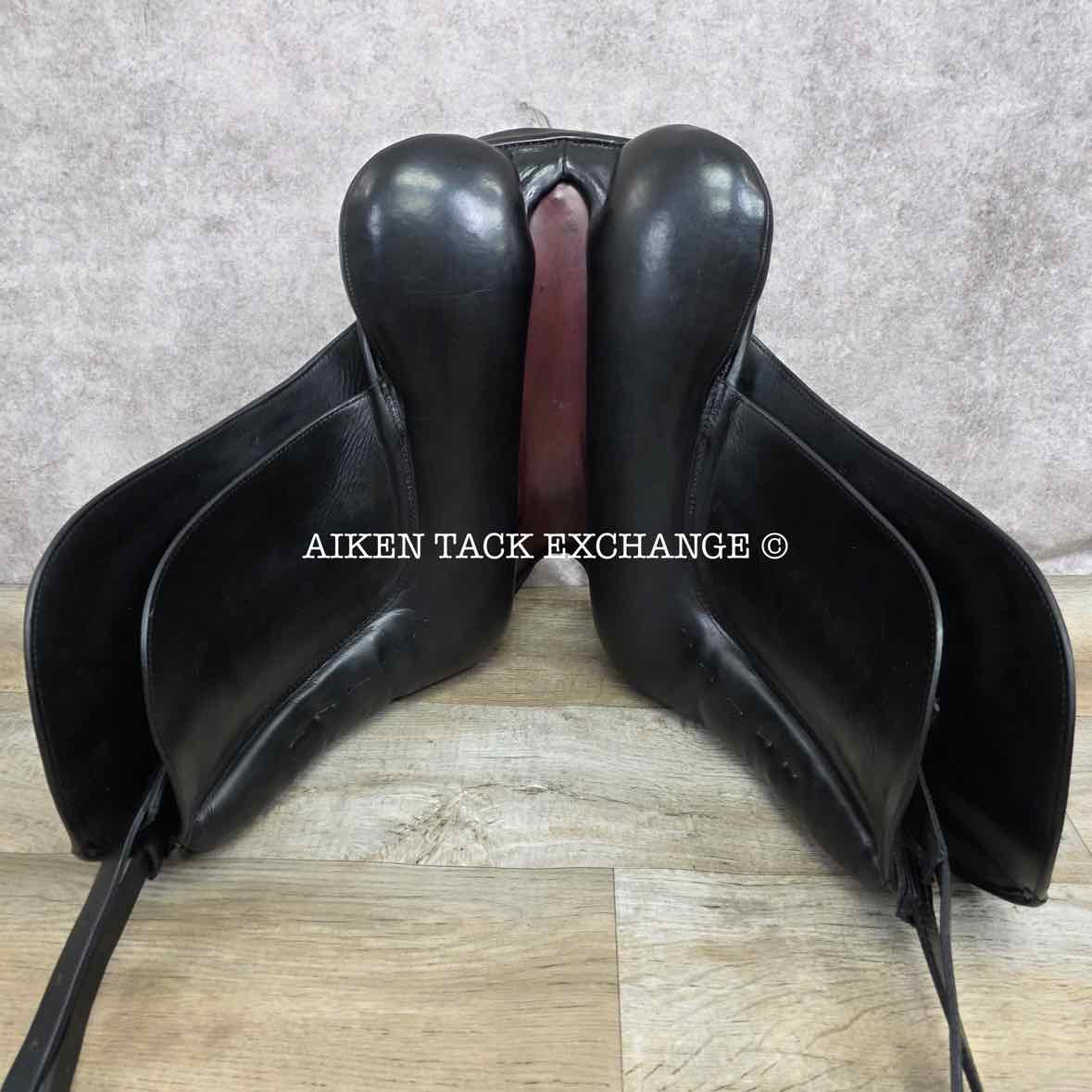 2001 Hennig Sofa Dressage Saddle, 17" Seat, Medium Tree, Wool Flocked Panels