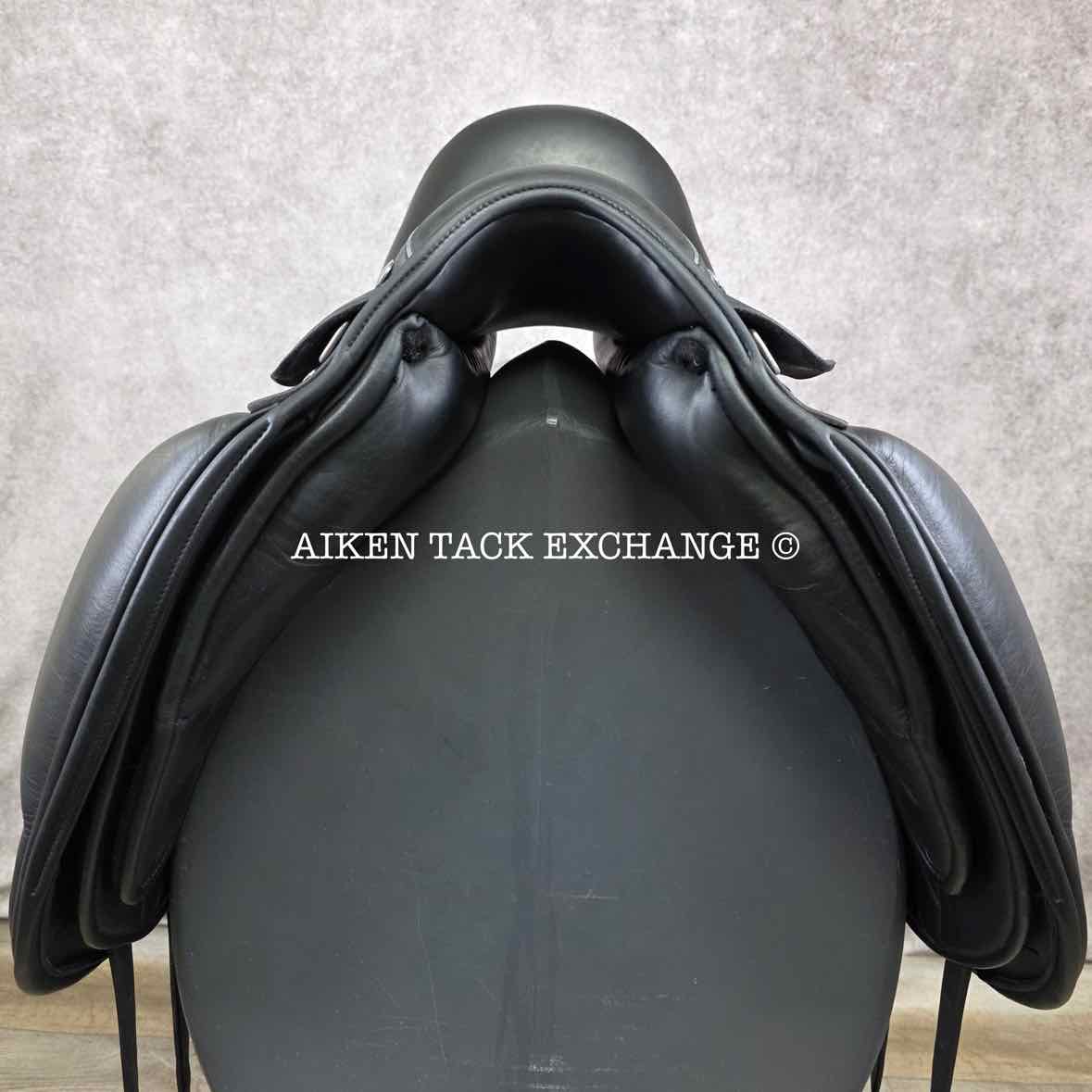 Verhan Trustin Free Shoulder Dressage Saddle, 17.5" Seat, Medium Wide Tree, Wool Flocked Panels
