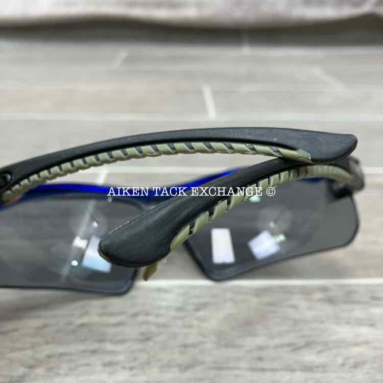 Tipperary Adult Sunglasses w/ Case
