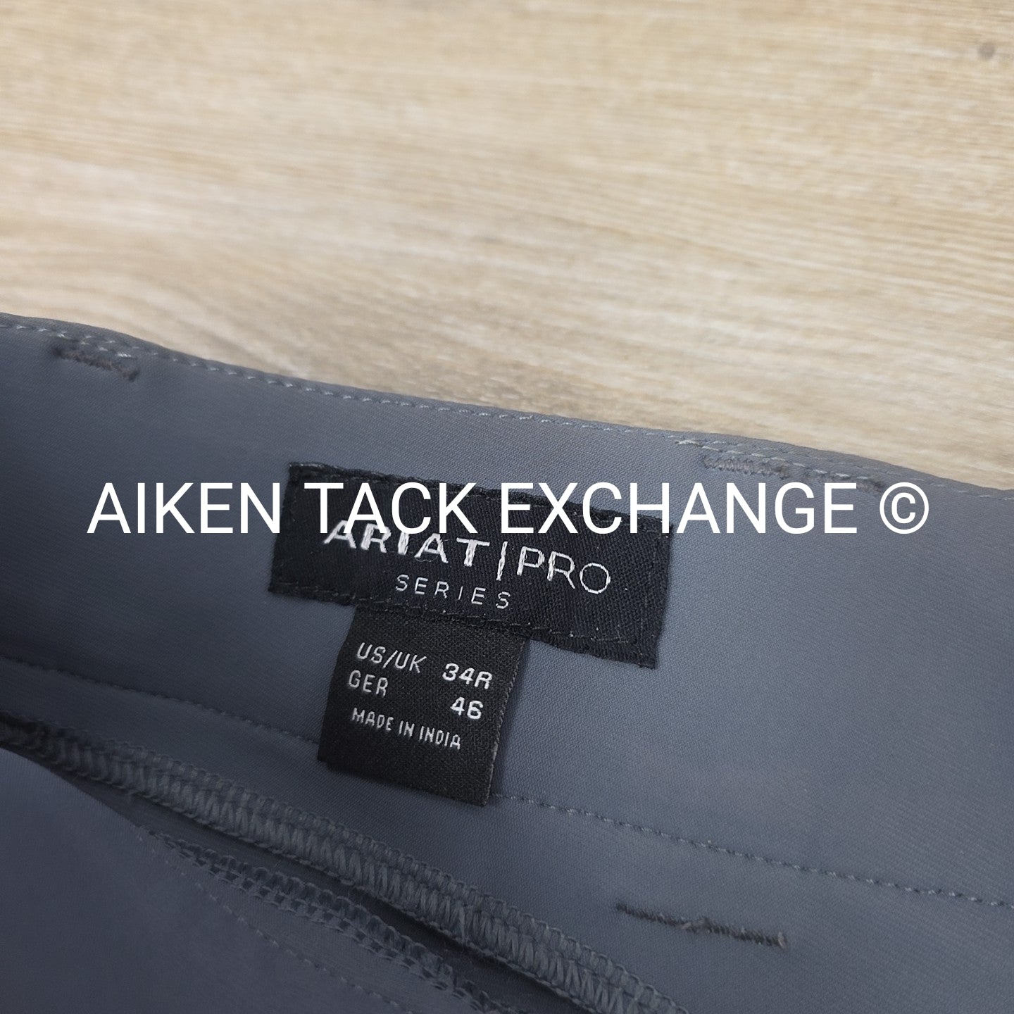 Ariat Tri Factor Silicone Grip Knee Patch Breeches, Size 34R