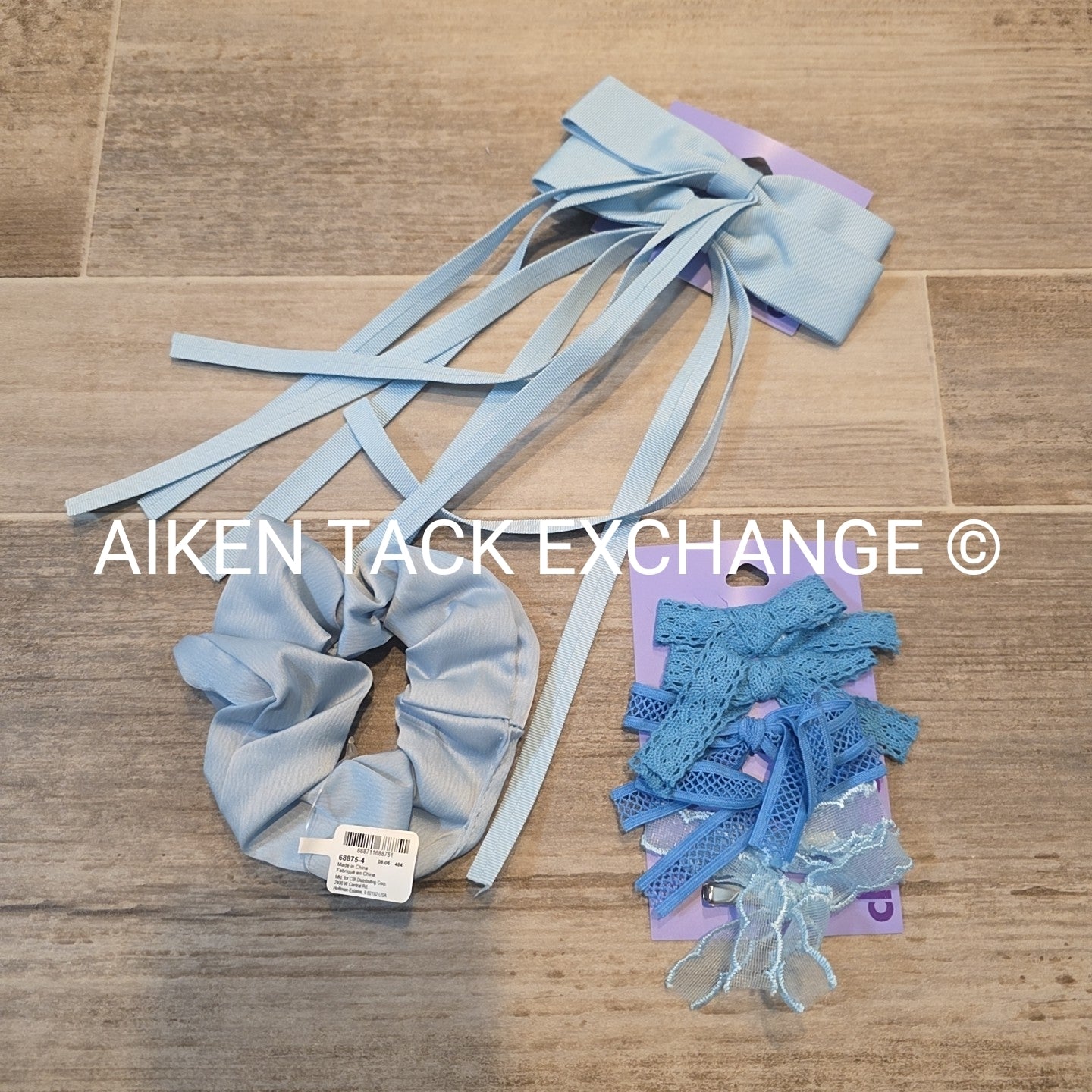 Claire's Hair Bundle - 1 Scrunchie, 8 Hair Clips