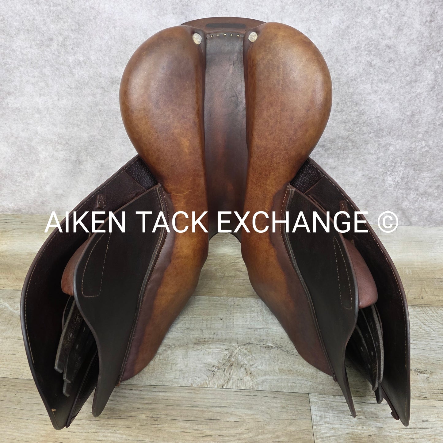 **SOLD** 2012 CWD SE02 Close Contact Jump Saddle, 16.5" Seat, 2L Flap, Medium Tree, Foam Panels
