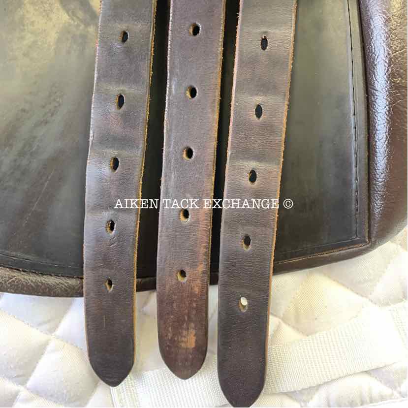 **SOLD** Tom Wallace Jump Saddle, 17.5" Seat, Forward Flap, Medium Tree, Wool Flocked Panels, Comes with Stirrups & Leathers
