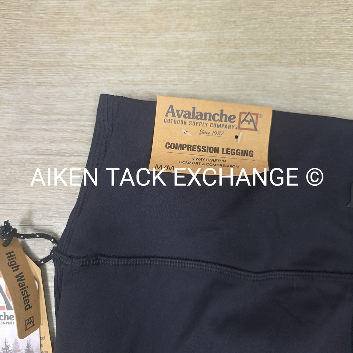Avalanche Outdoor Supply Co. Compression Leggings, Size Medium