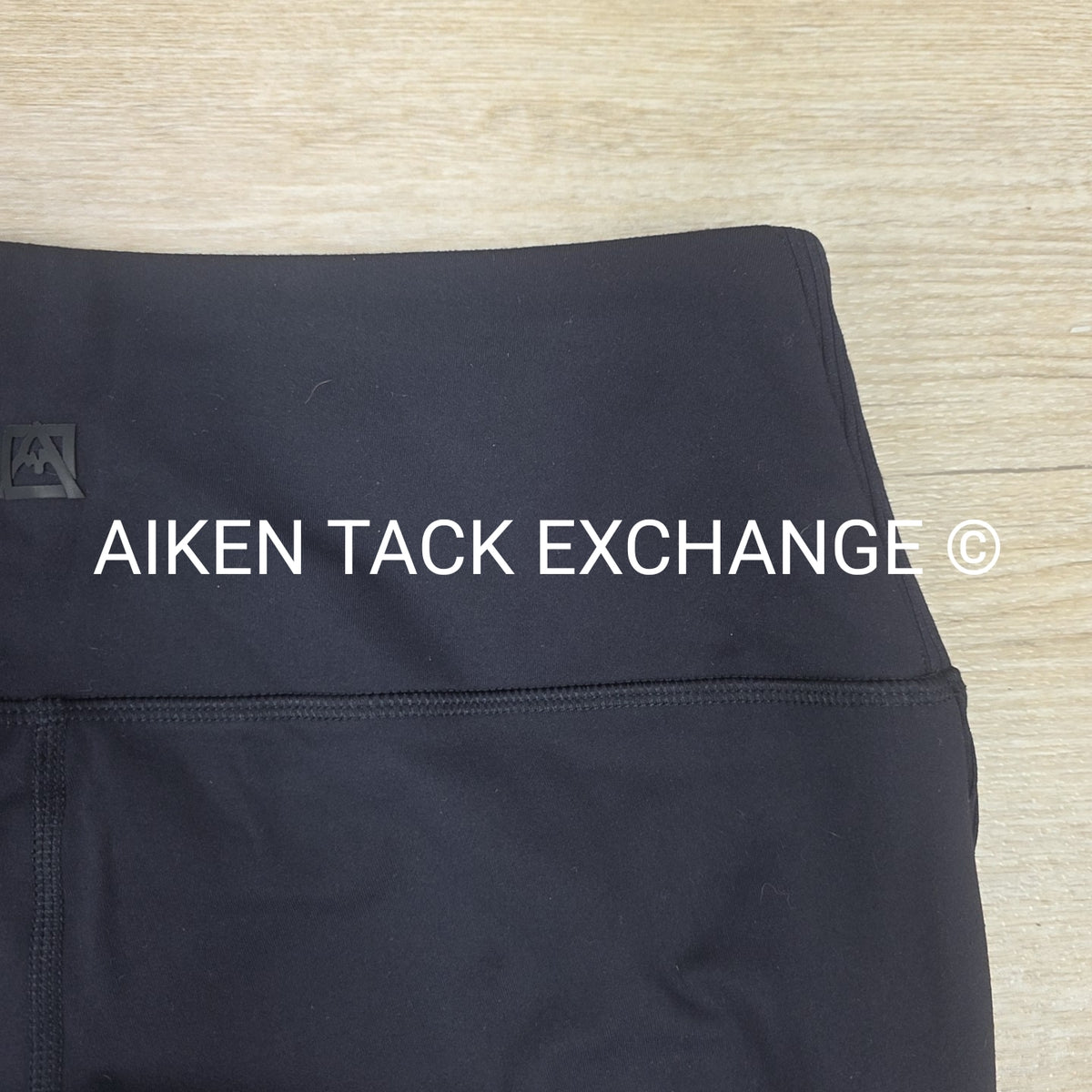 Avalanche Outdoor Supply Co. Compression Leggings, Size Medium