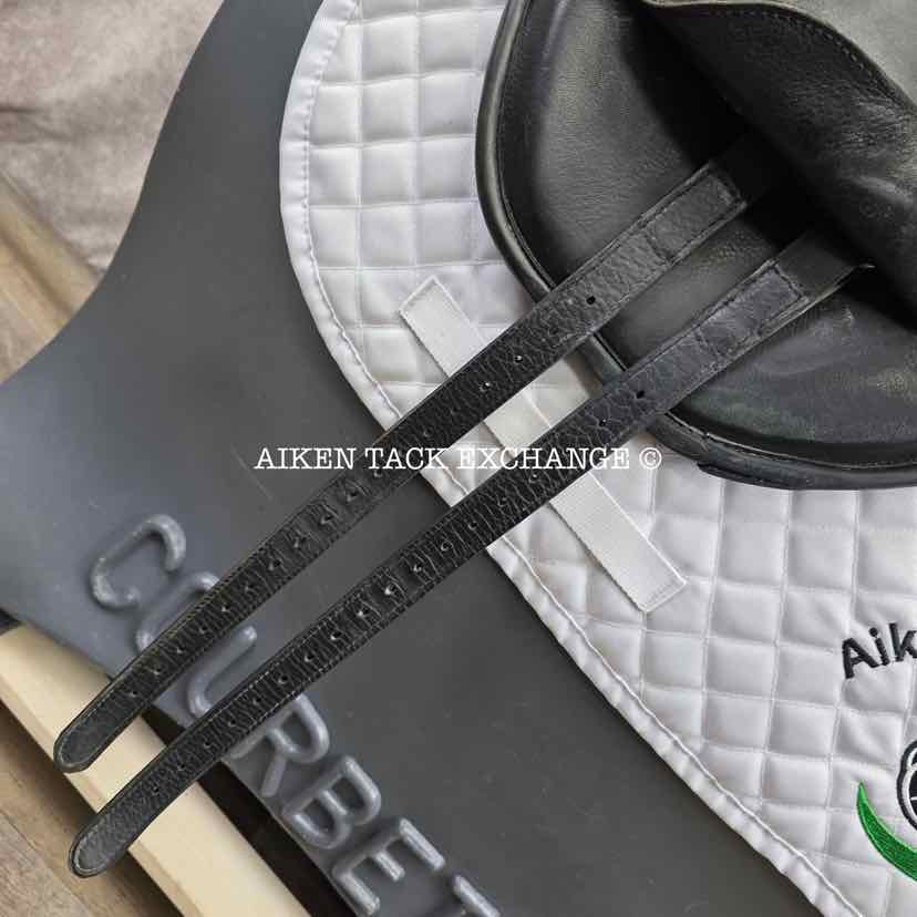 **SOLD** Freeform Lightweight Treeless Classic Trail Endurance Saddle, 17" Seat