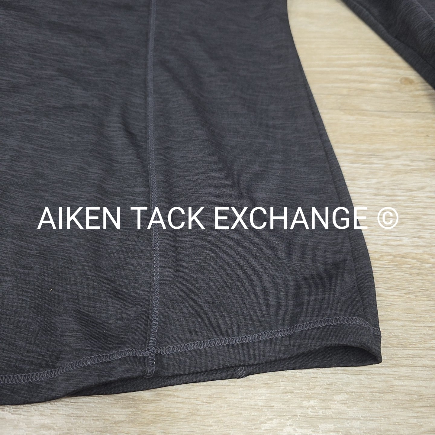 Layer 8 Long Sleeve Light Weight Pull Over, Size Medium