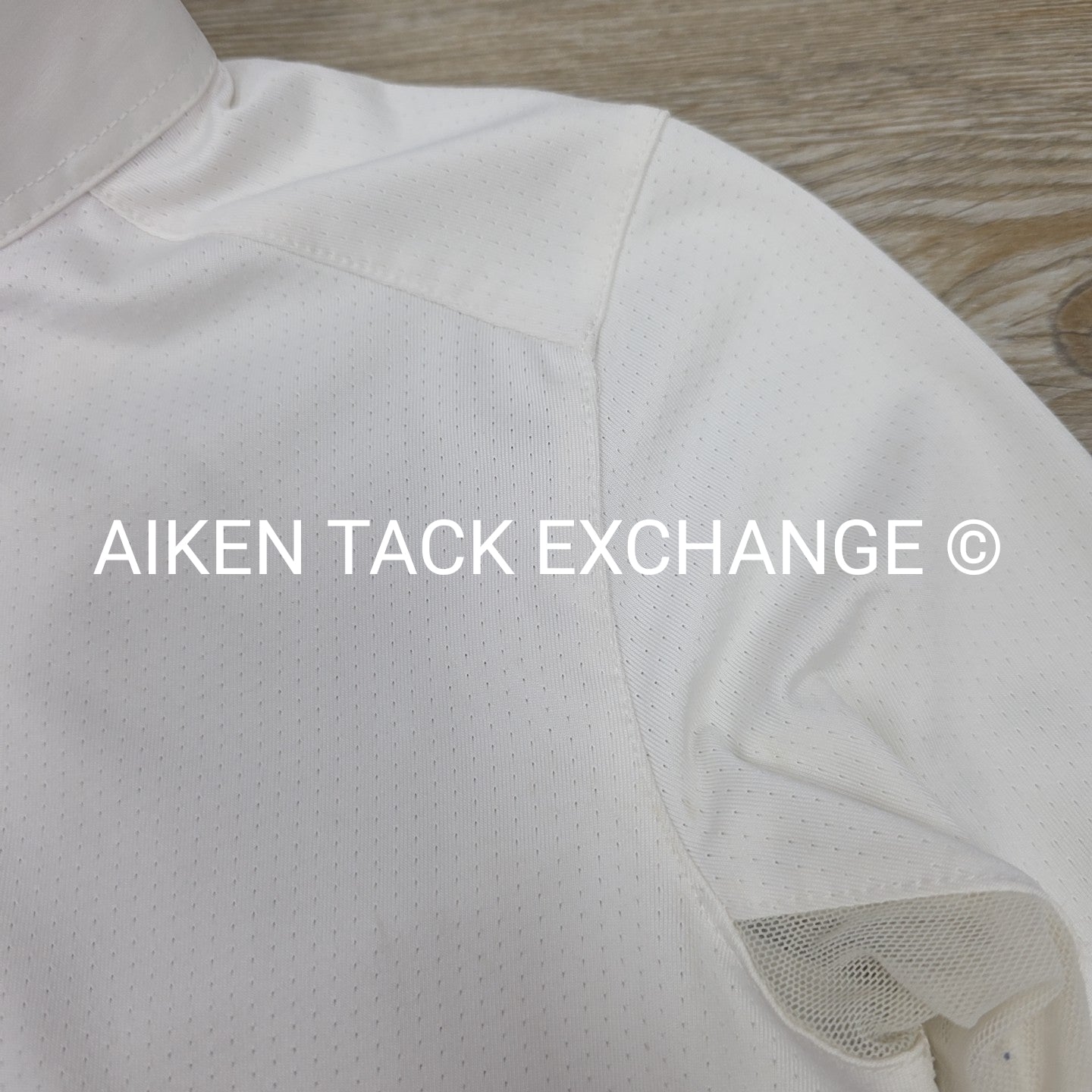 Essex Classics Talent Yarn Long Sleeve Sun Shirt Show Shirt, Size Medium