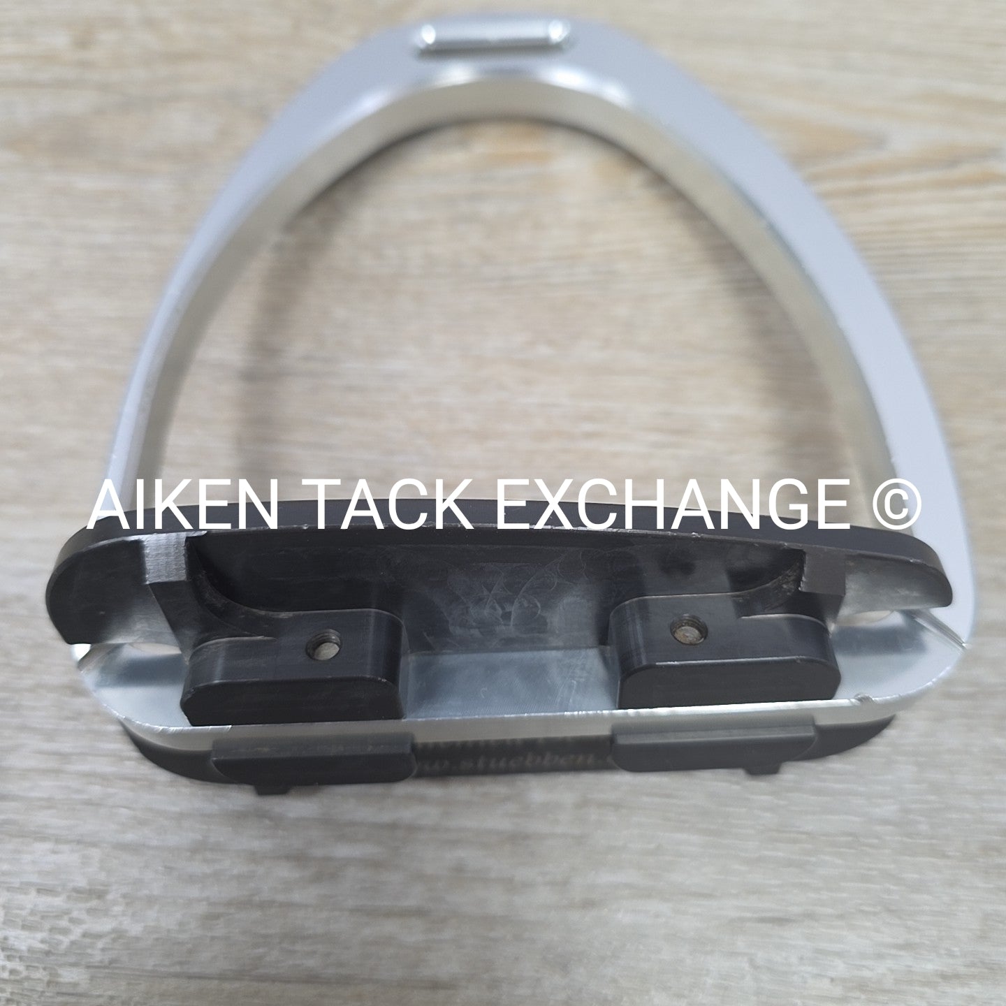 Stubben Maxi Grip Aluminum Stirrup Irons, 4.75"