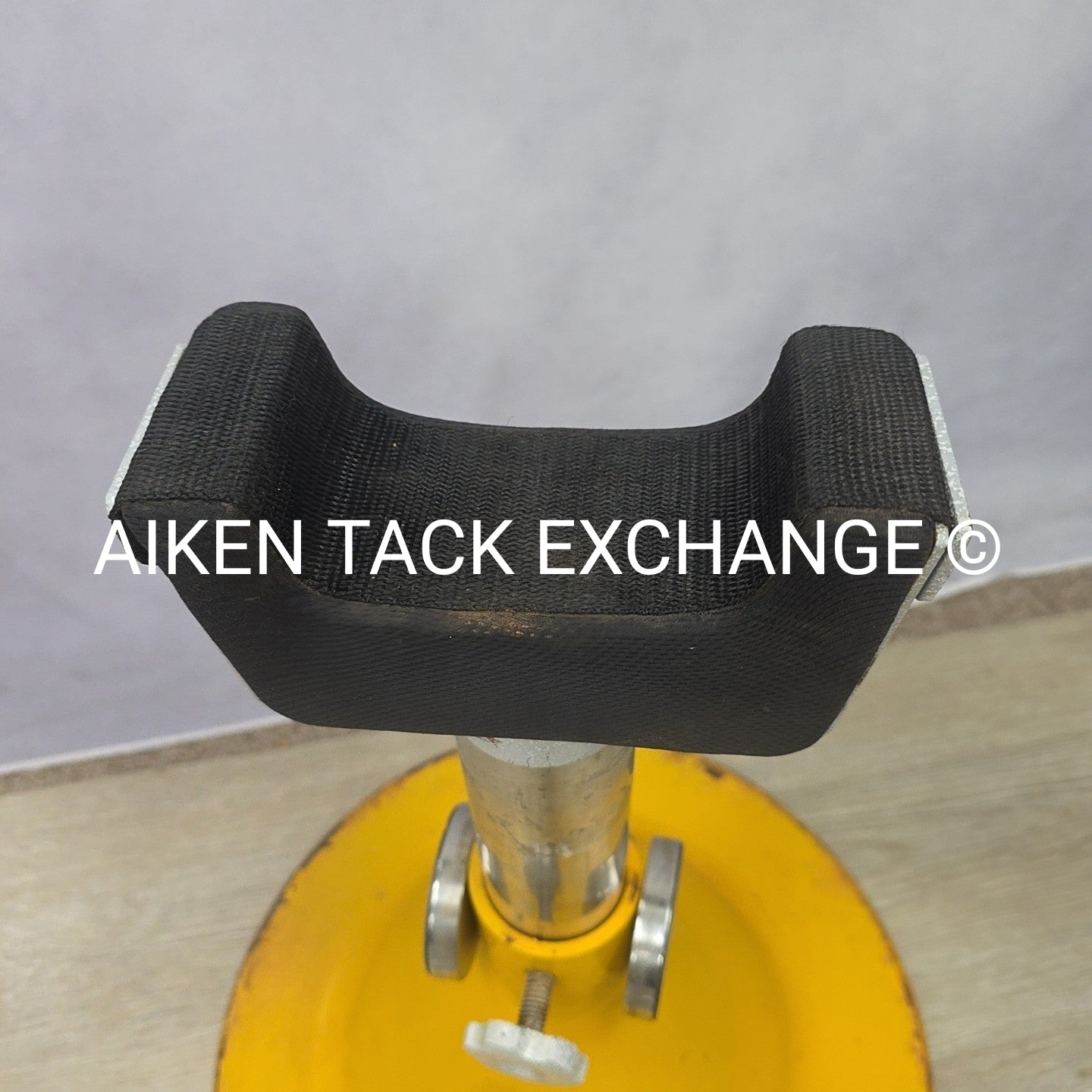 Adjustable Hoof Stand