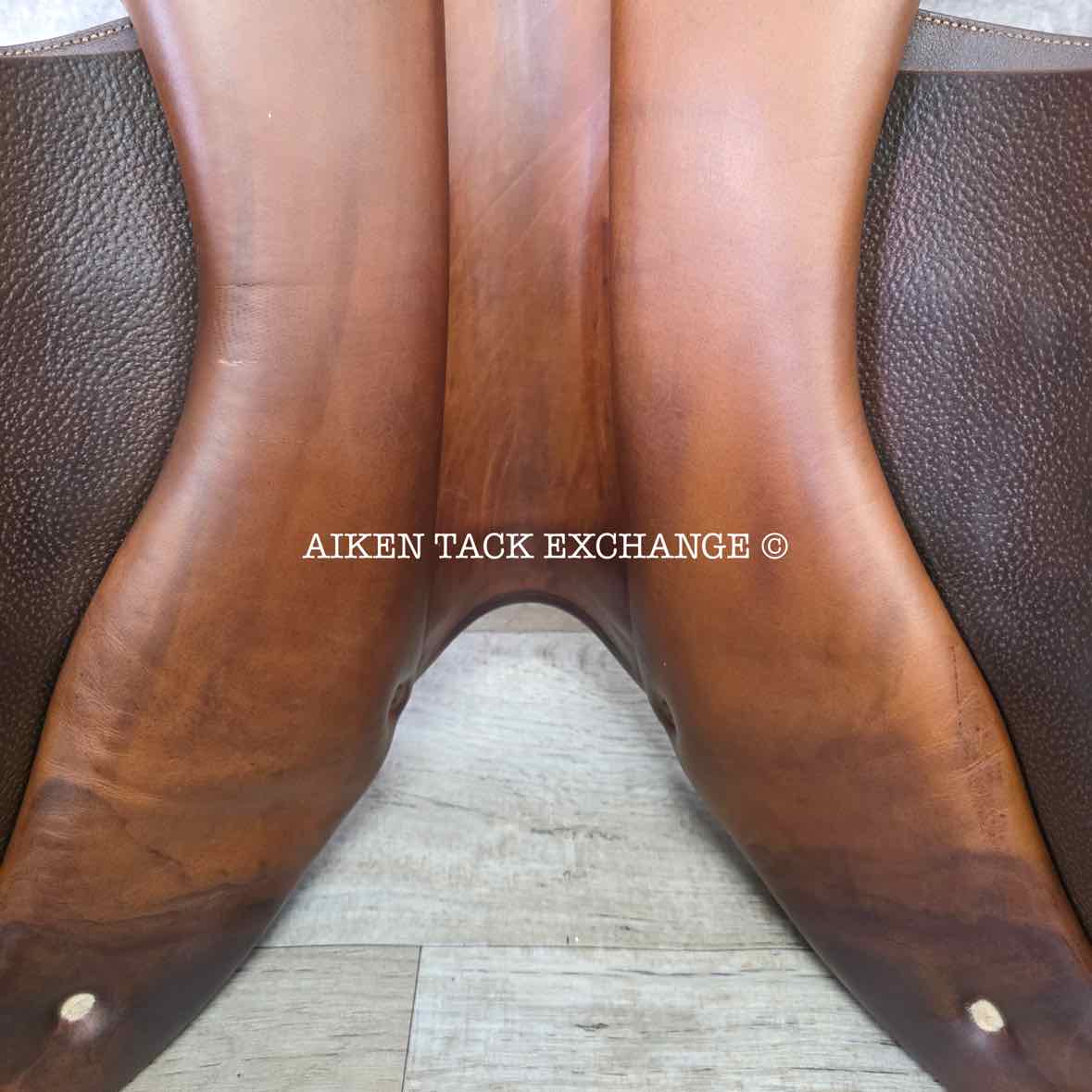 2012 Antares Close Contact Jump Saddle, 18" Seat, 4A Flap, Medium Tree, Foam Panels