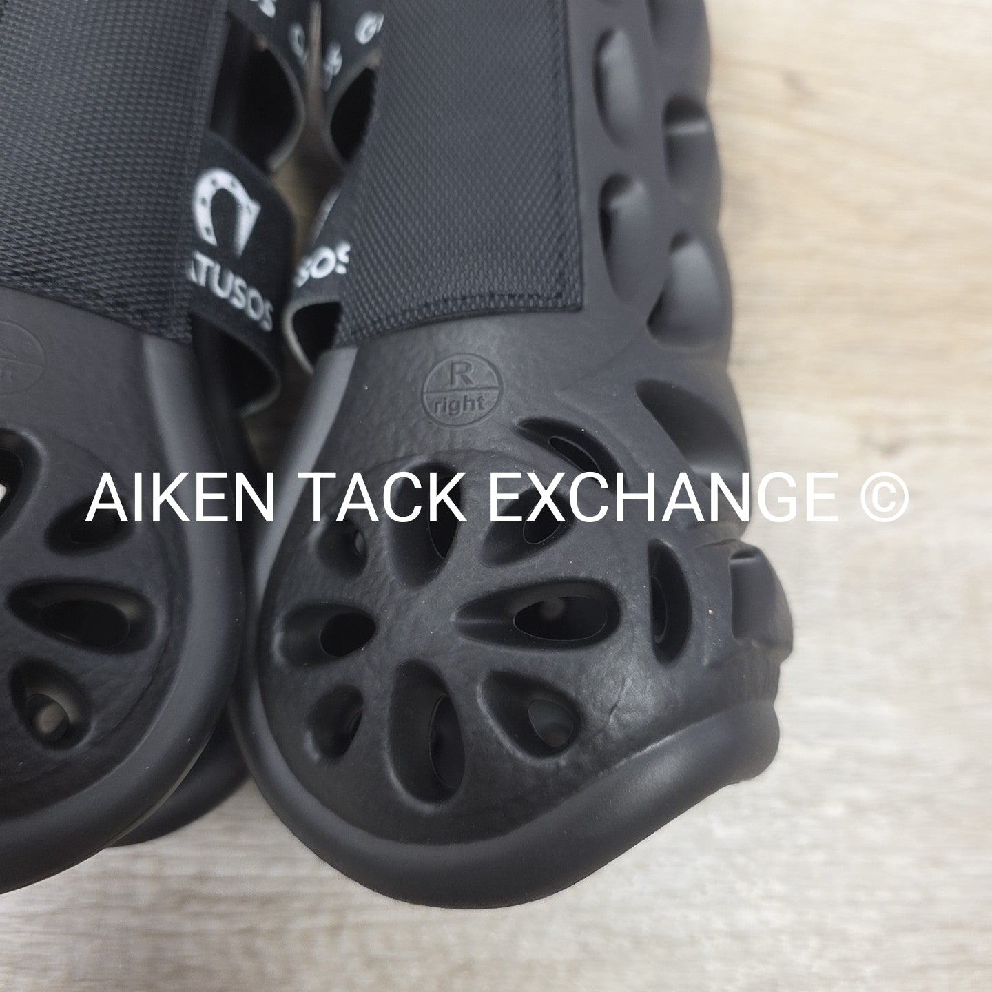 Gatusos Front Air Boots, Black, Size Large