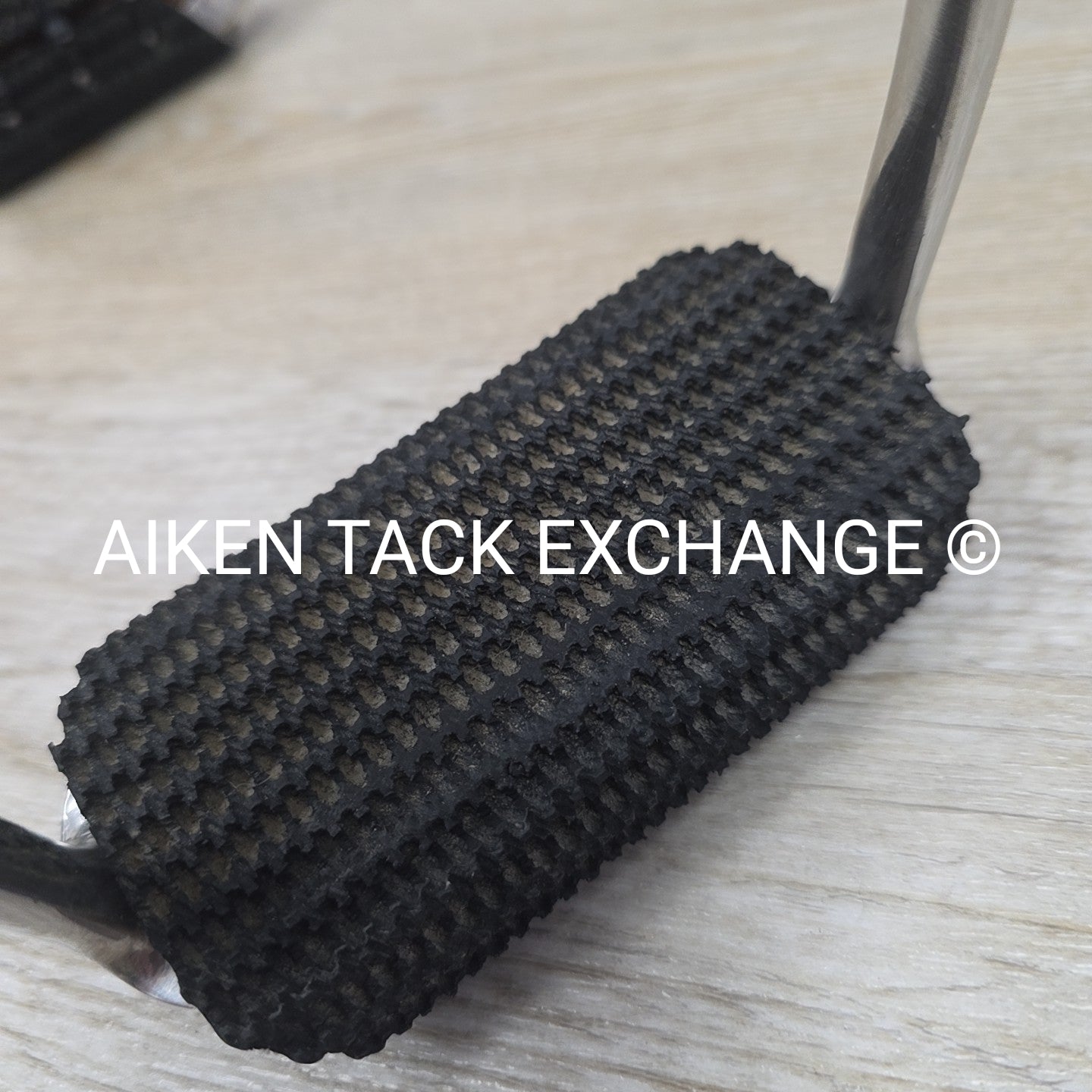 Fillis Stirrup Irons with Super Comfort Pads, 4.5"