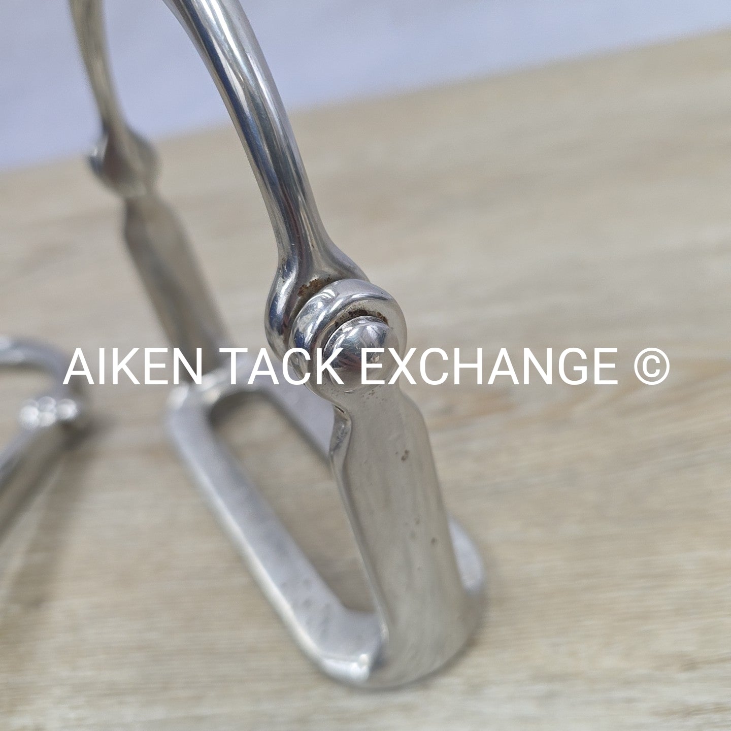 Hinged Stirrup Irons, 5.25"