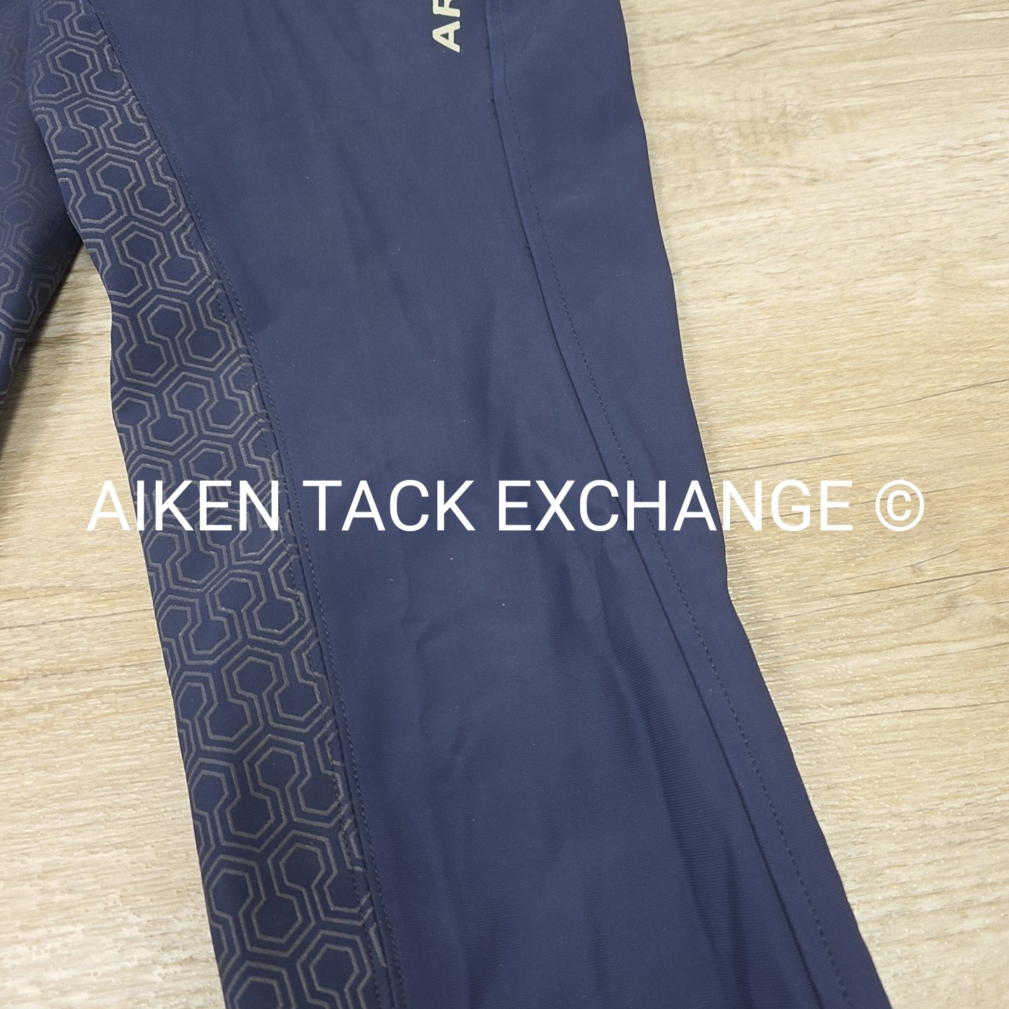 Ariat Tri Factor Silicone Grip Full Seat Breeches, Size 32 R