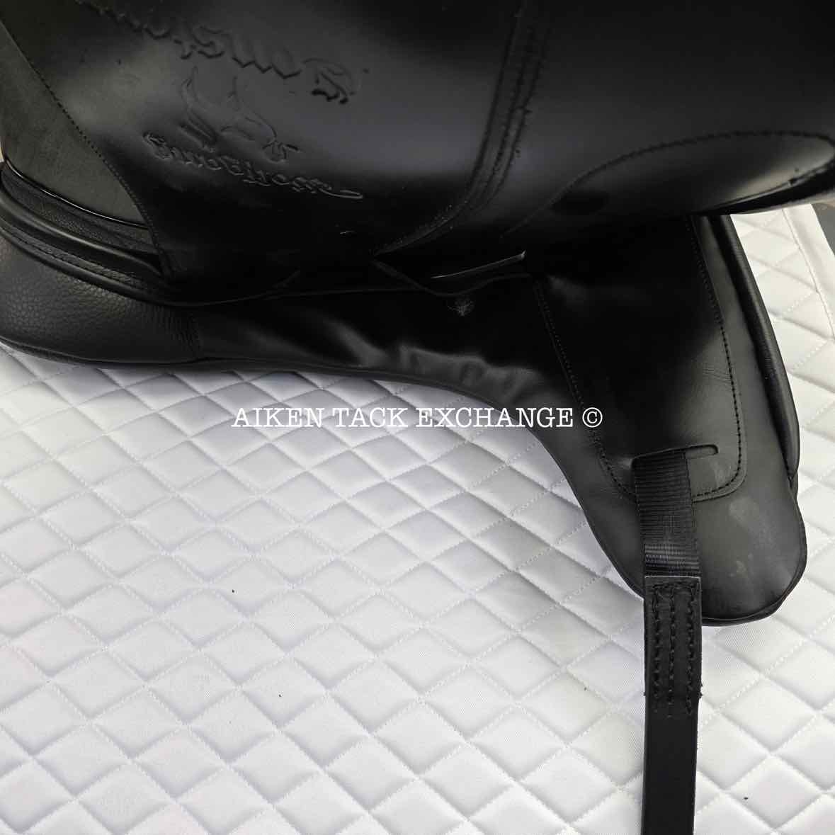 2025 Custom Saddlery Wolfgang Constanze 2 Monoflap Dressage Saddle, 17.5" Seat, Adjustable Tree, Wool Flocked Panels