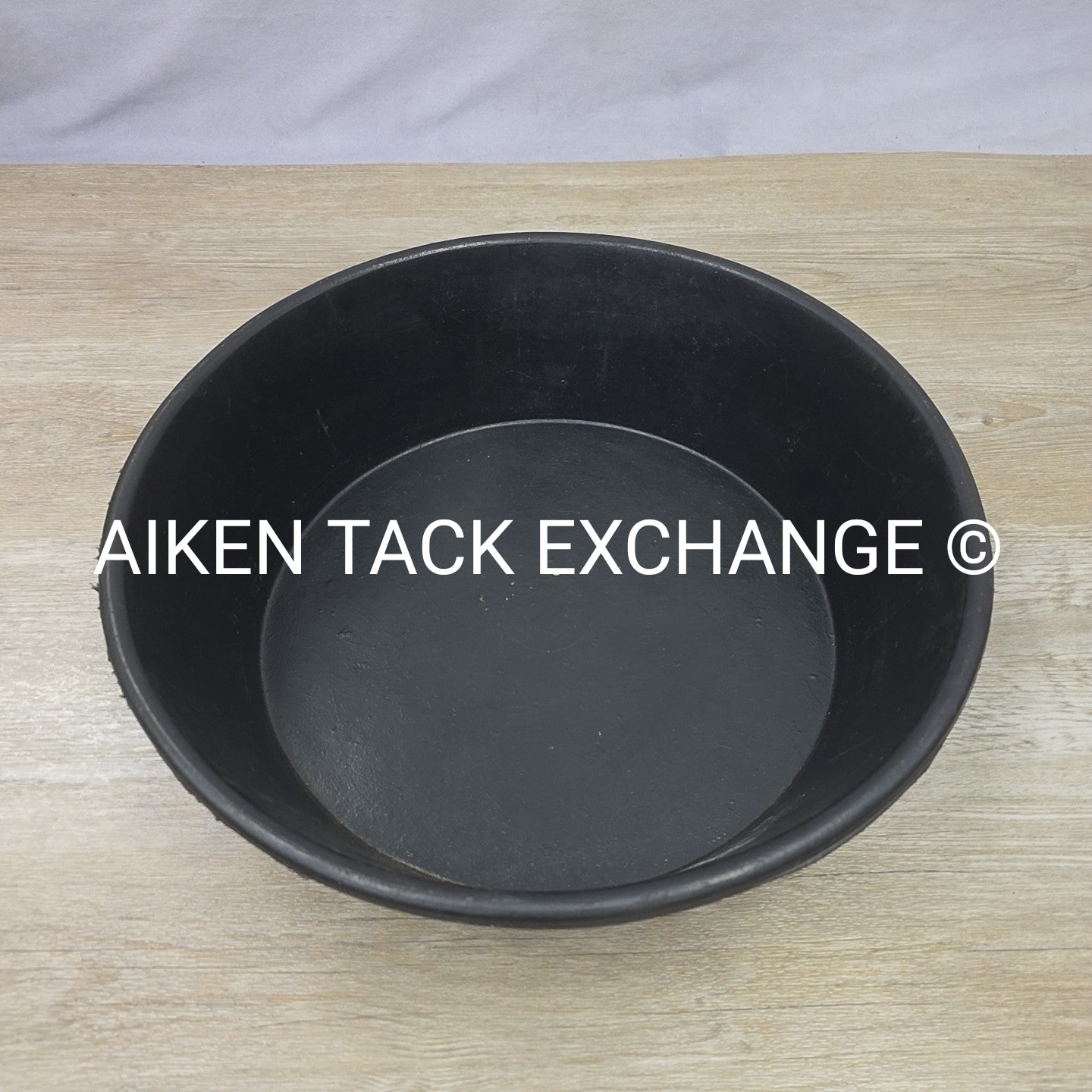 Rubber Round Feeder