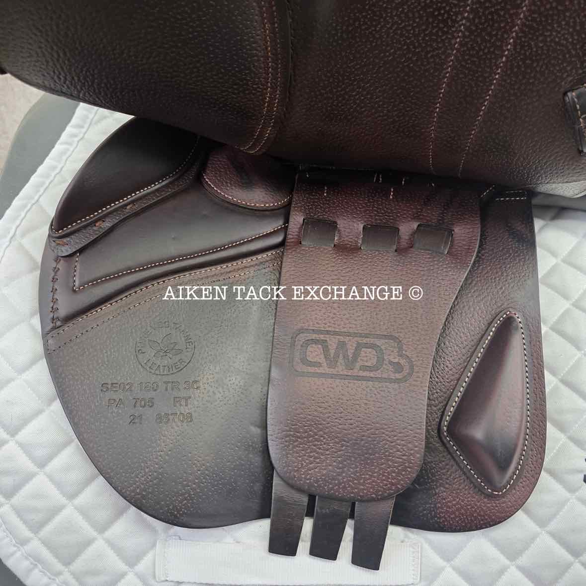 2021 CWD SE02 Close Contact Jump Saddle, 18" Seat, 3C Flap, Medium Tree, Foam Panels, Full Buffalo Leather