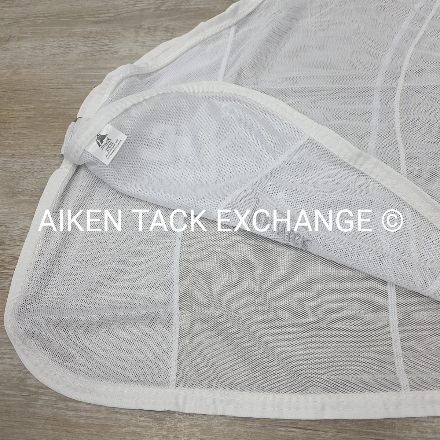 Fenwick Equestrian BodyGuard Mesh Cooler, White (has some marks) 62"