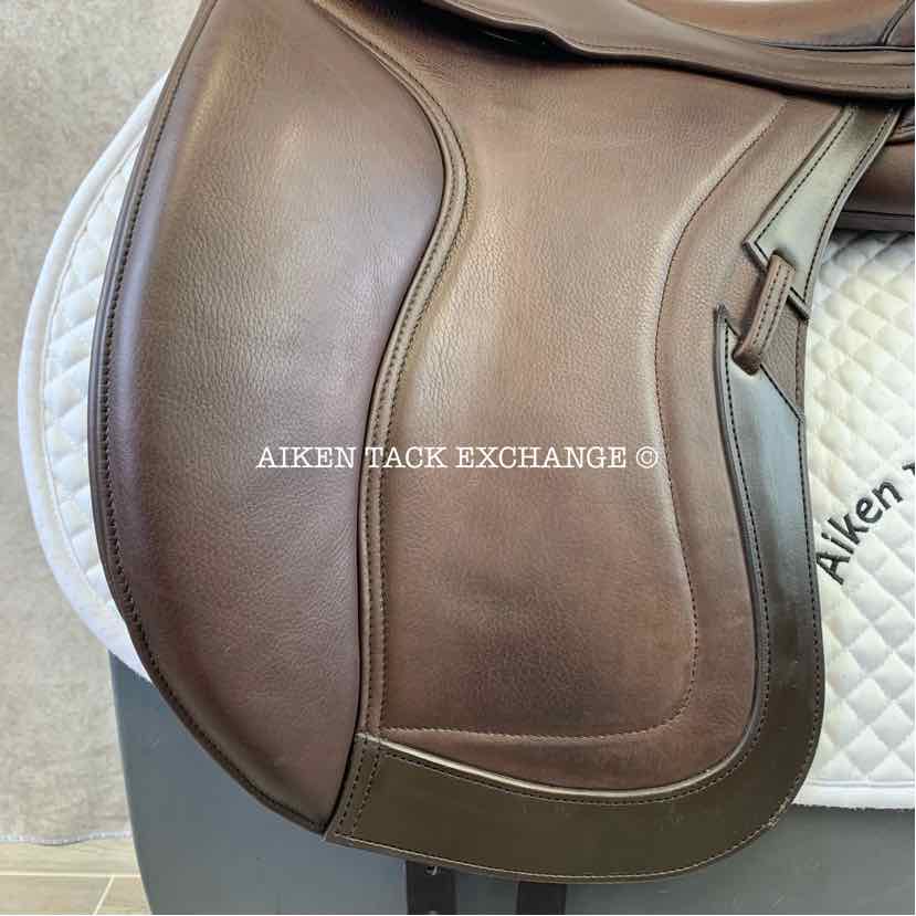 **SOLD** 2022 JC Performance Line P1 Dressage Saddle, 18" Seat, 34 Tree - Medium Wide, Wool Flocked Pony Panels