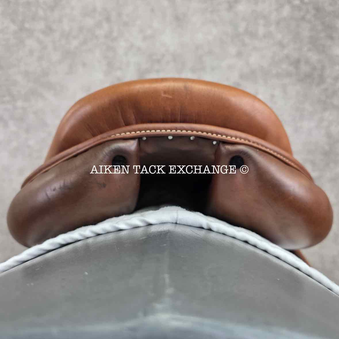 2011 Marcel Toulouse Annice Genesis Close Contact Jump Saddle, 17" Seat, Adjustable Tree, Foam Panels