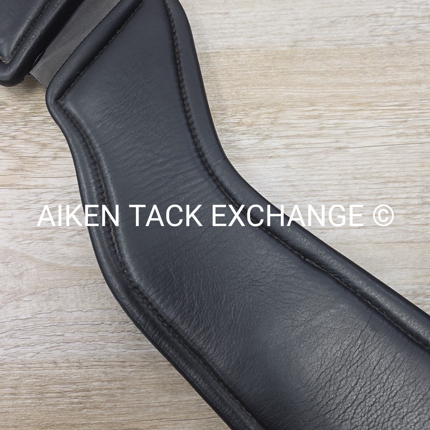 Total Saddle Fit StretchTec Shoulder Relief Dressage Girth 30"