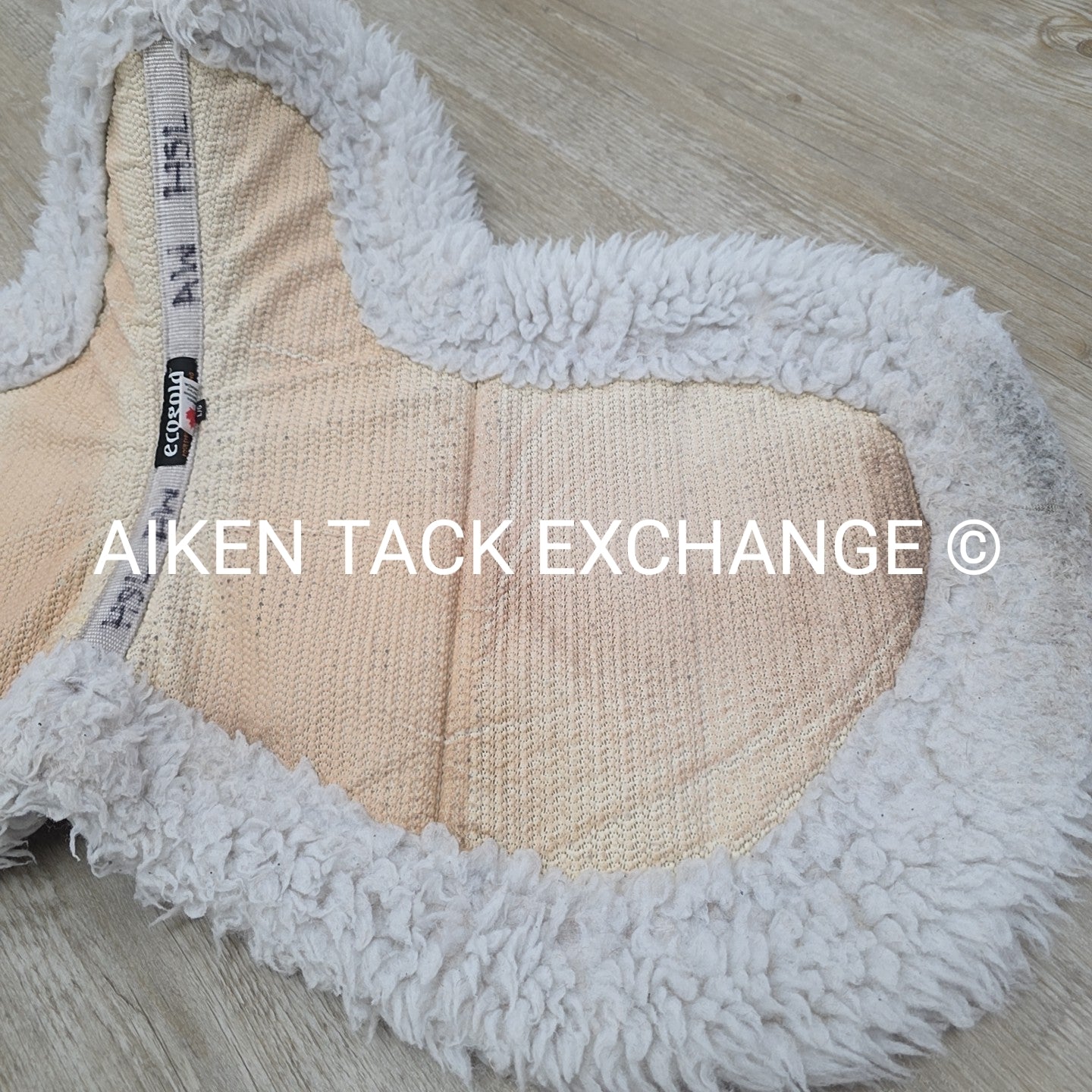 Ecogold Non-Slip Secure Hunter Pad, Size Large / 17" - 17.5"
