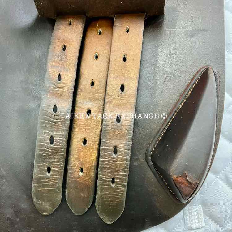 2011 Antares Close Contact Jump Saddle, 16.5" Seat, 1D Flap, Medium Wide Tree, Foam Panels, Buffalo Leather