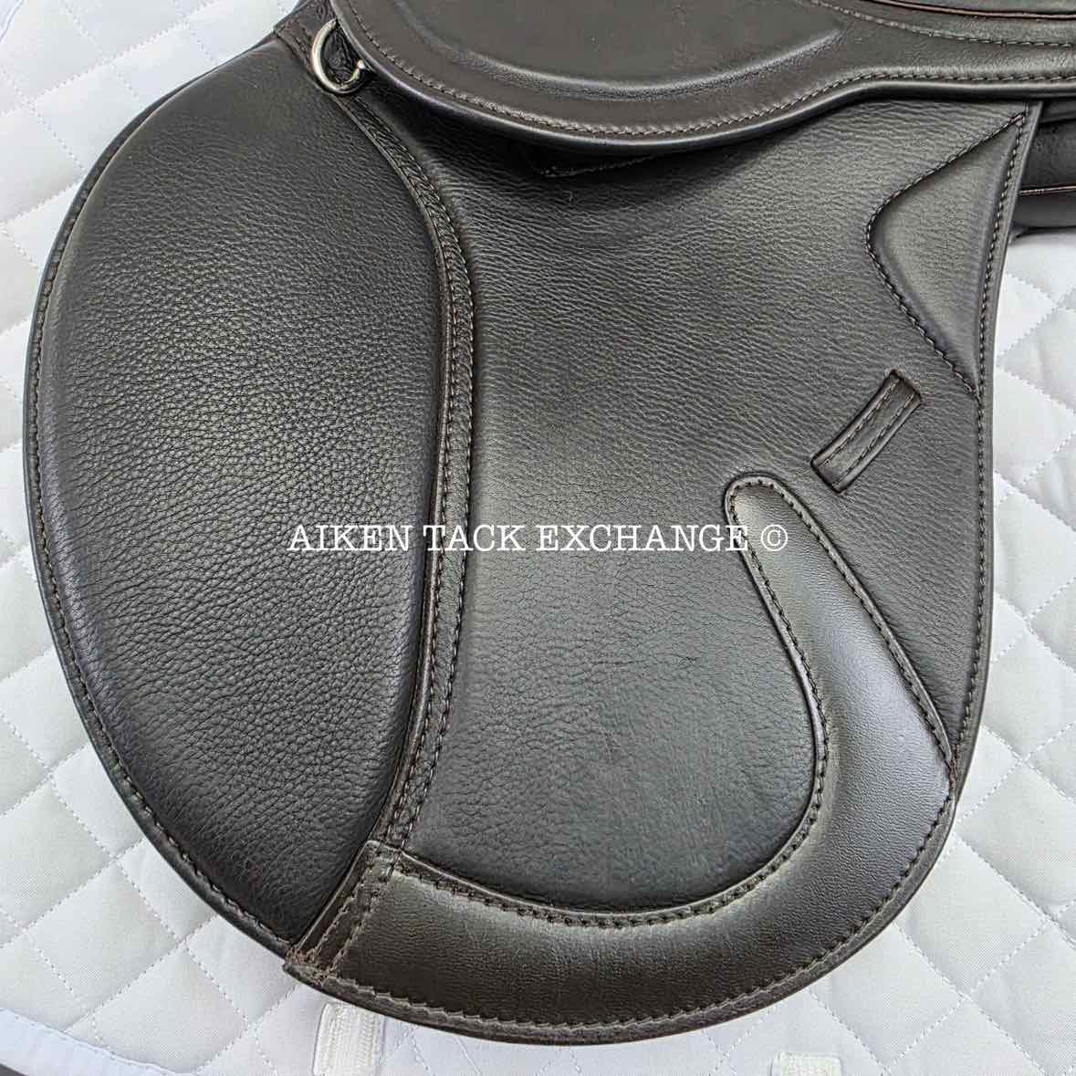 Royal Heritage Merida Youth Close Contact Saddle, 15" Seat, Adjustable Tree - Changeable Gullet, Wool Flocked Panels