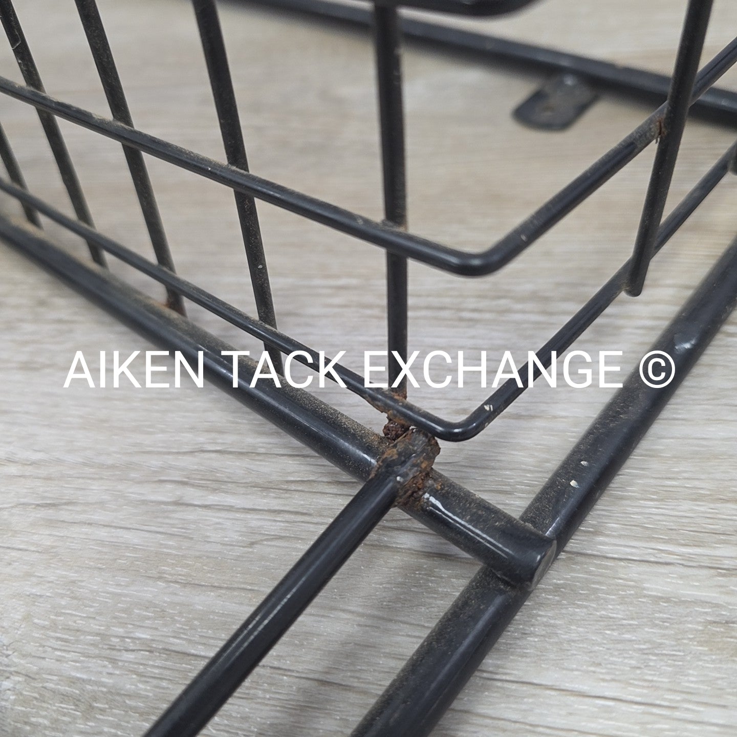Grooming Basket with Hooks