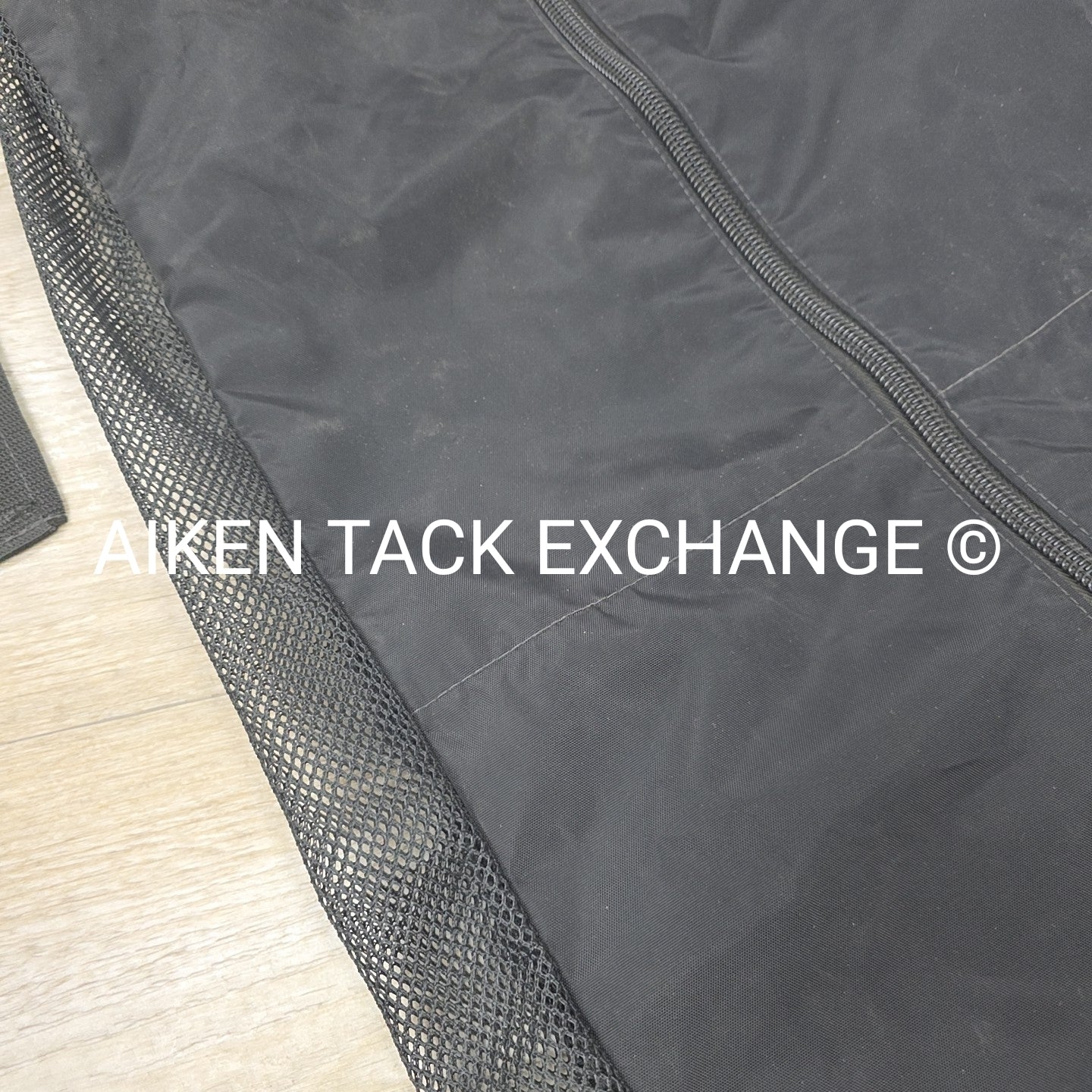 Tuck-M-In Hanging Bridle Bag
