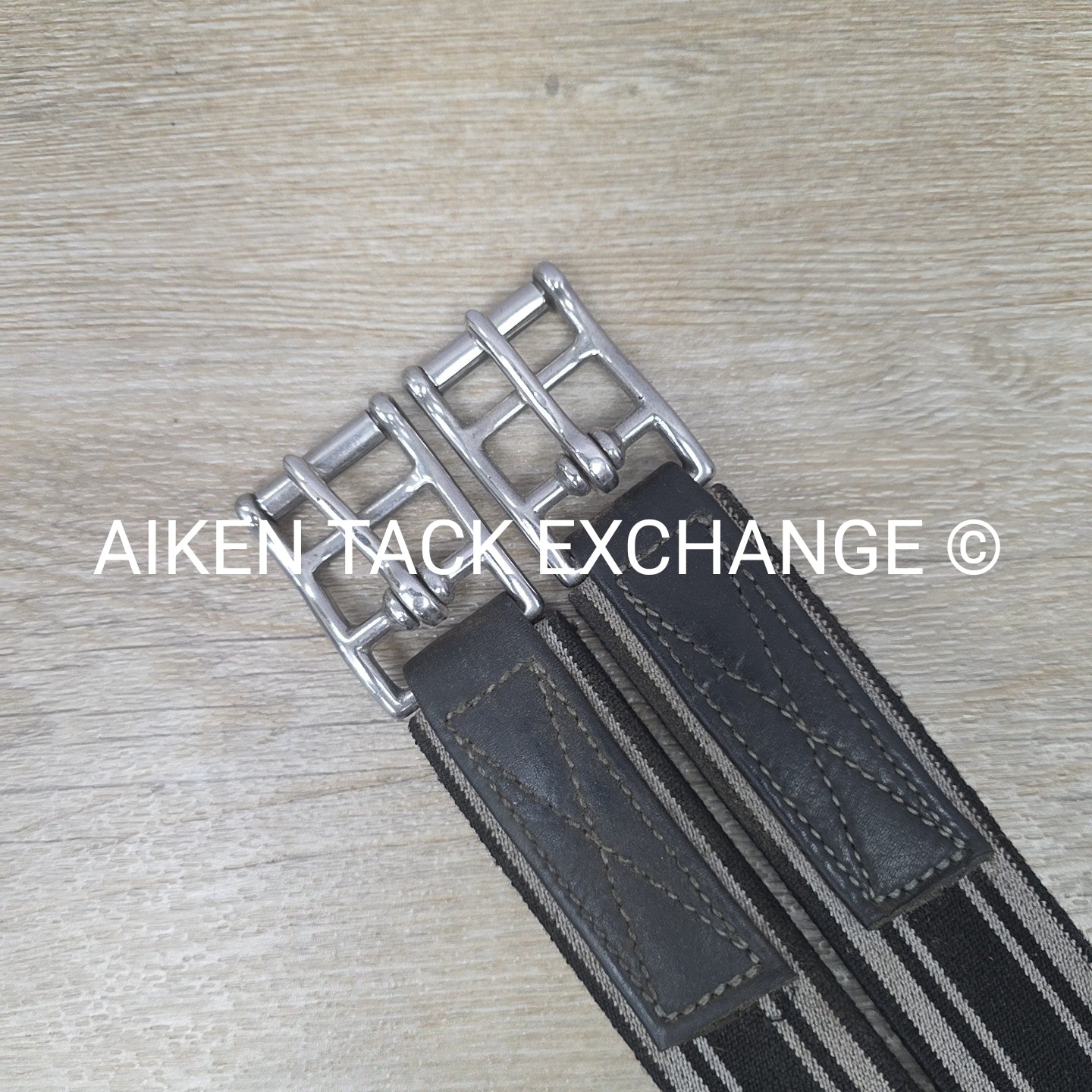 LeMieux Arika Simuwool Contour Long Girth, Black, 52"