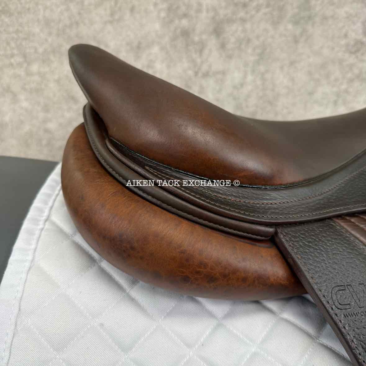 2018 CWD SE04 Monoflap Jump Saddle, 17" Seat, 2A Flap, Medium Tree, Foam Panels