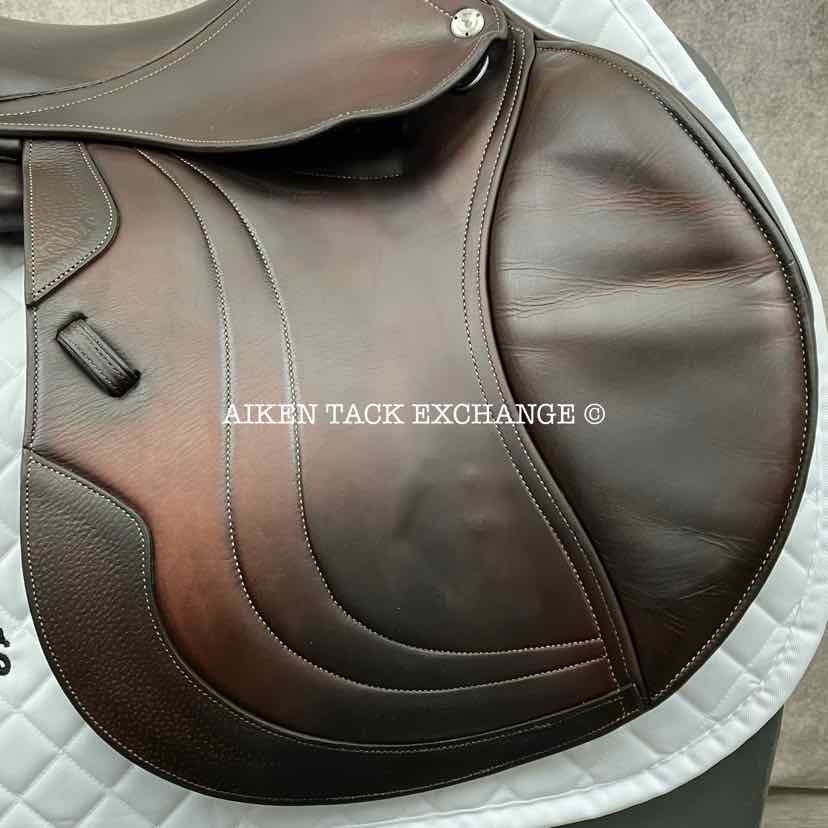 2019 CWD SE02 Close Contact Jump Saddle, 17.5" Seat, 3C Flap, Medium Tree, Foam Panels, Full Buffalo Leather
