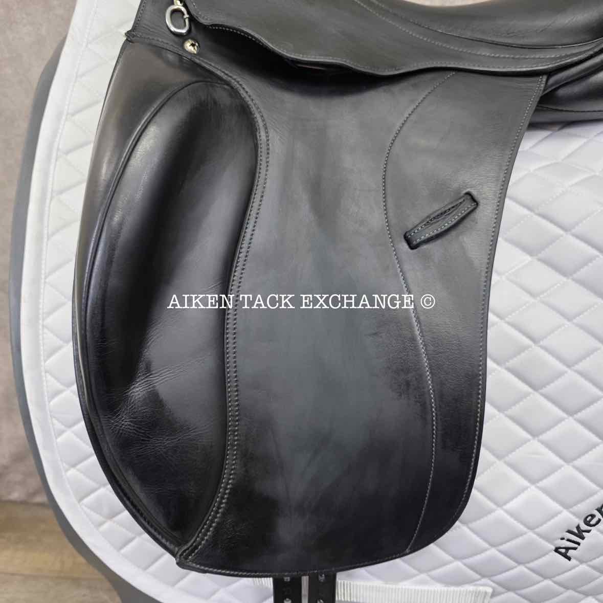**SOLD** 2014 PDS Carl Hester Grande Alto Dressage Saddle, 17.5" Seat, Adjustable Tree - Changeable Gullet, Wool Flocked Panels