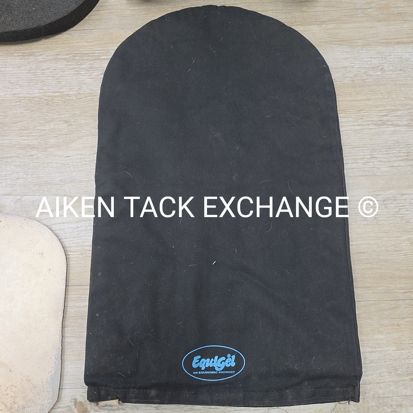BARGAIN BUNDLE: 5 Half Pads, 2 Foam, Equigel, ThinLine, & Cashel Wedge