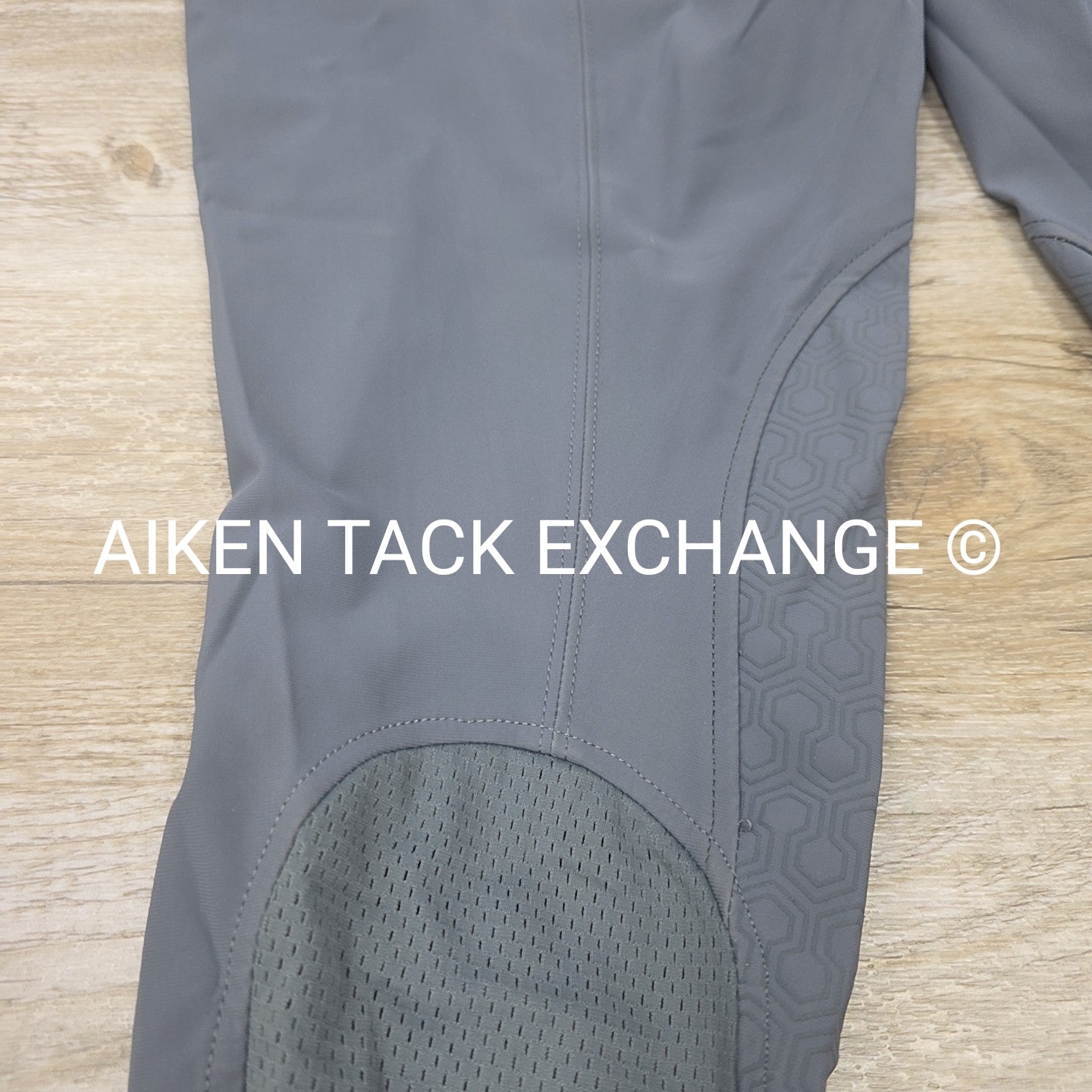 Ariat Tri Factor Silicone Grip Knee Patch Breeches, Size 34R