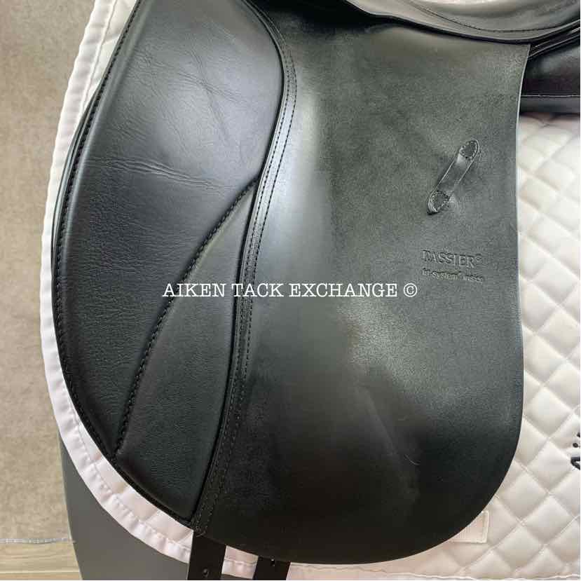 **SOLD** 2016 Passier Sirius Dressage Saddle, 18" Seat, Medium Tree with FRT-System, Wool Flocked Panels