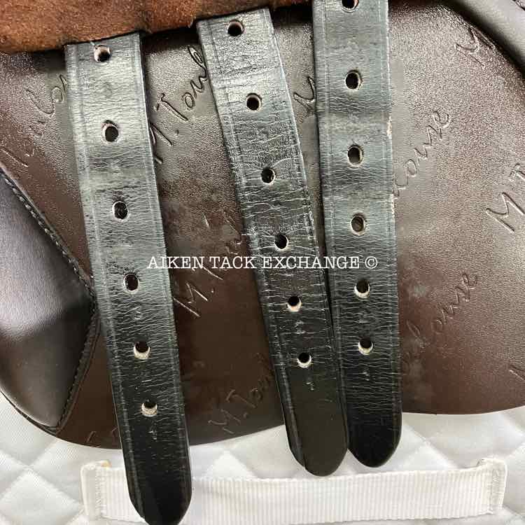 **SOLD** Marcel Toulouse Denise DL Close Contact Jump Saddle, 17" Seat, Medium/Medium Wide Tree, Foam Panels