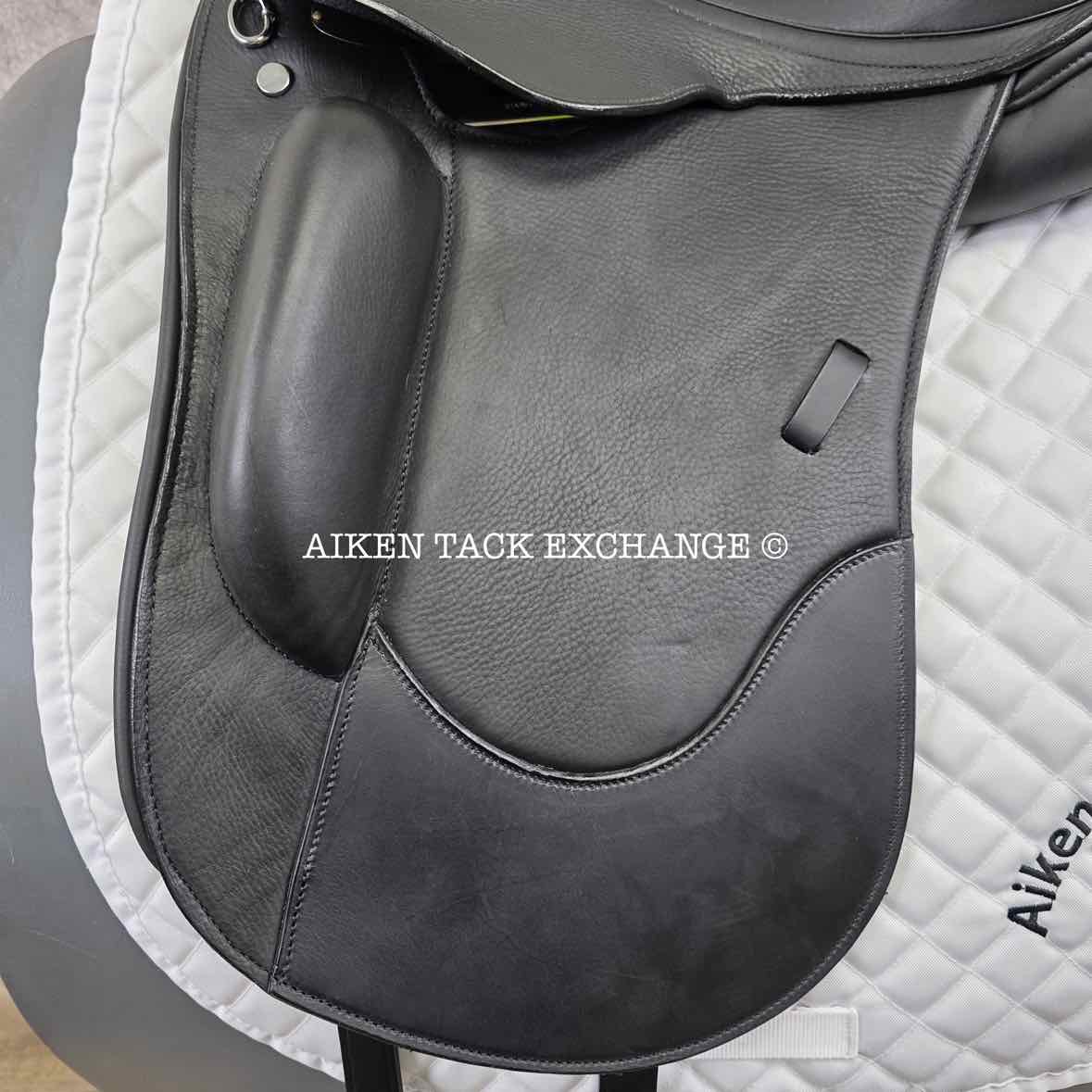 2022 Tempi H Monoflap Dressage Saddle, 18" Seat, M/MW Tree, Wool Flocked Panels