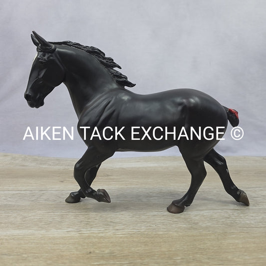 Breyer Priefert Hitch's Kong