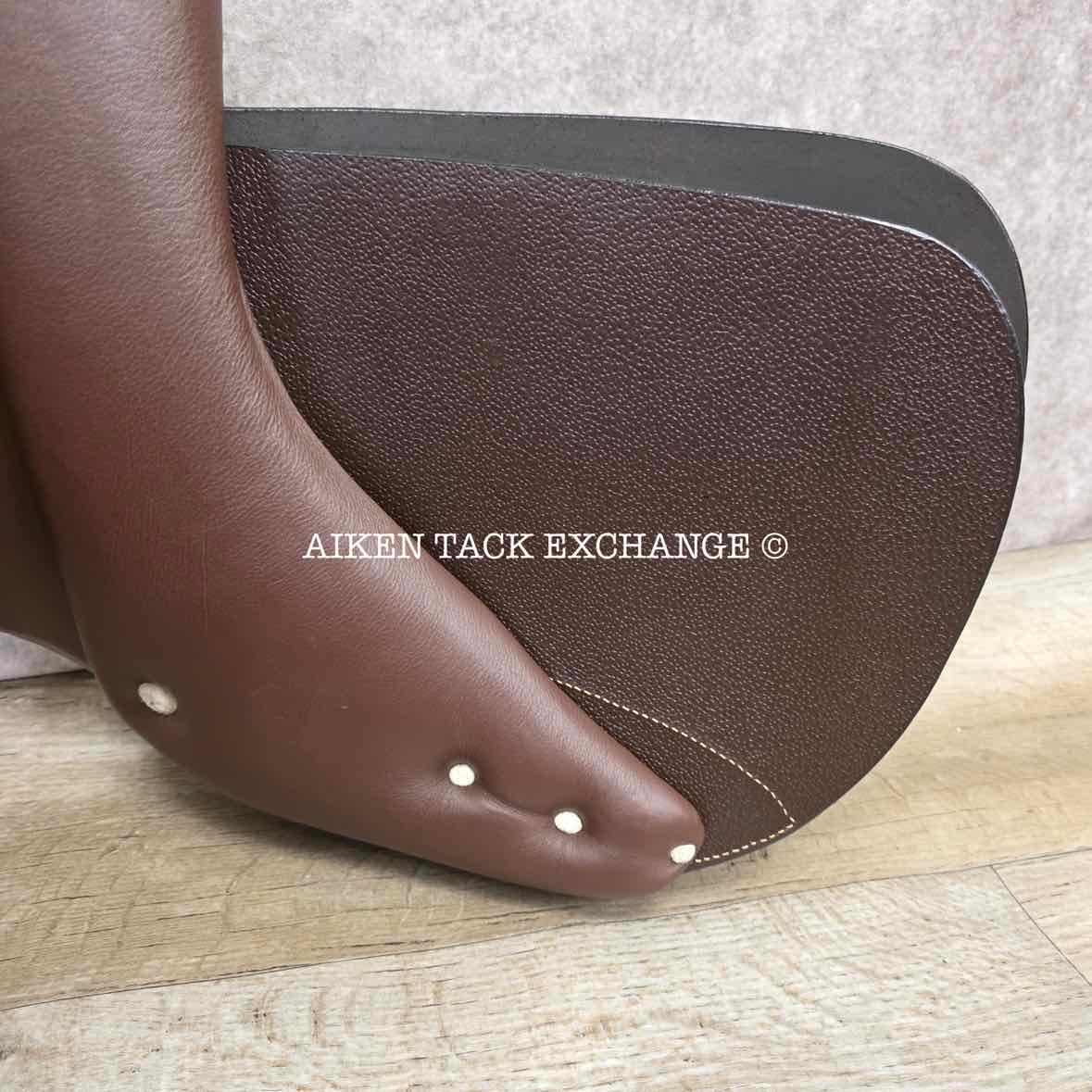 HDR - Henri de Rivel Novice Club Close Contact Jump Saddle, 15" Seat, Regular / Medium Tree, Foam Panels