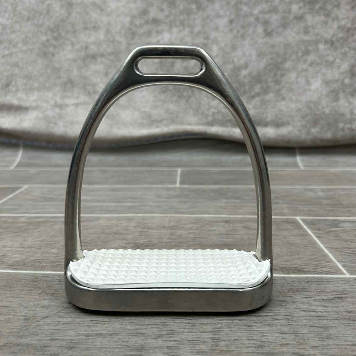 Fillis Stirrup Irons 4.25"