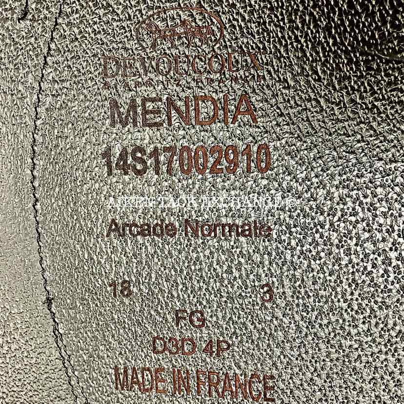 **SOLD** 2014 Devoucoux Mendia Makila Lab Monoflap Dressage Saddle, 18" Seat, 3 Flap, Medium Wide Tree, Foam D3D Panels