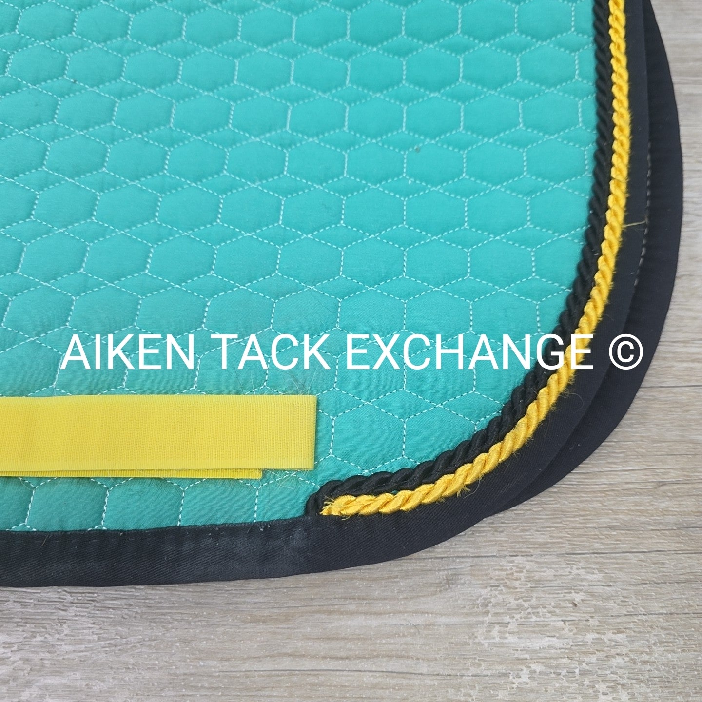 Mattes Dressage Trekking Saddle Pad with Sheepskin, Size Medium