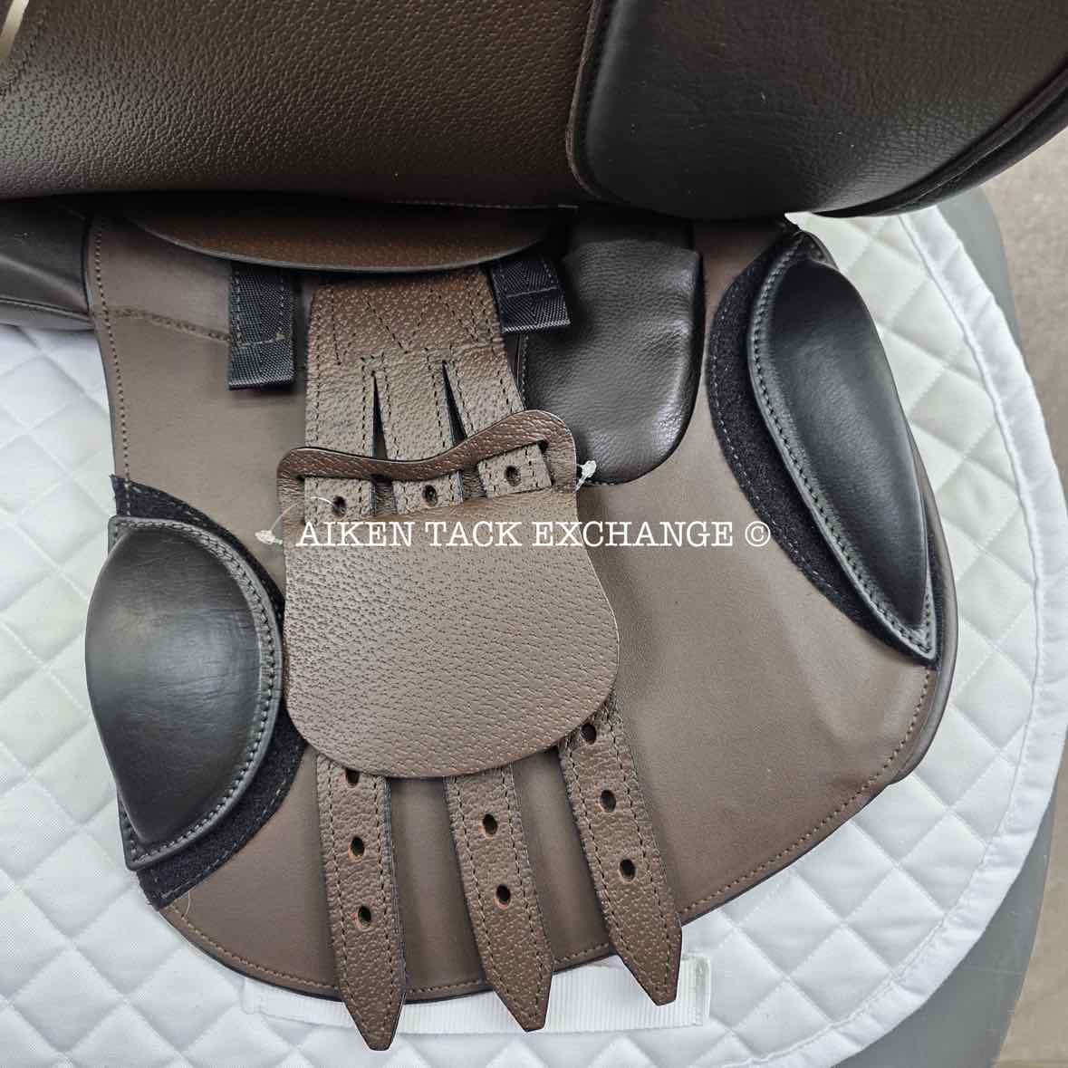 **SOLD** Royal Heritage Stella Jump Saddle, 18" Seat, Adjustable Tree - Changeable Gullet, Wool Flocked Panels