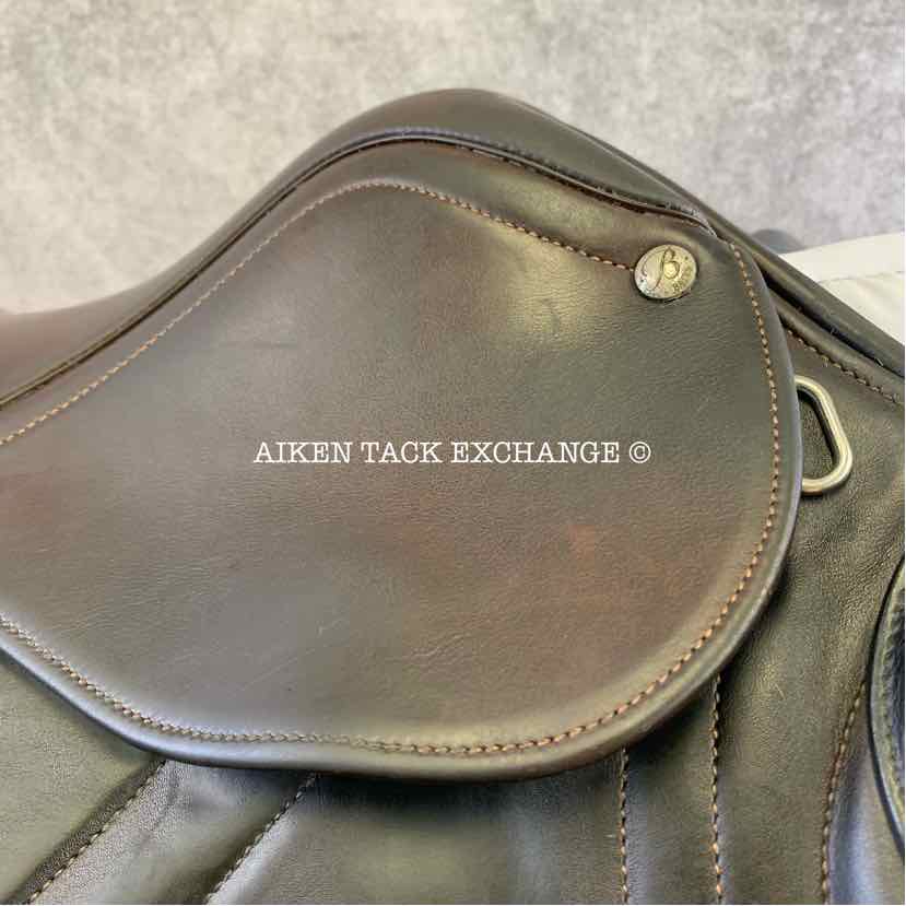 **SOLD** 2018 Bates Advanta Monoflap Jump Saddle, 17" Seat, Adjustable Changeable Gullet