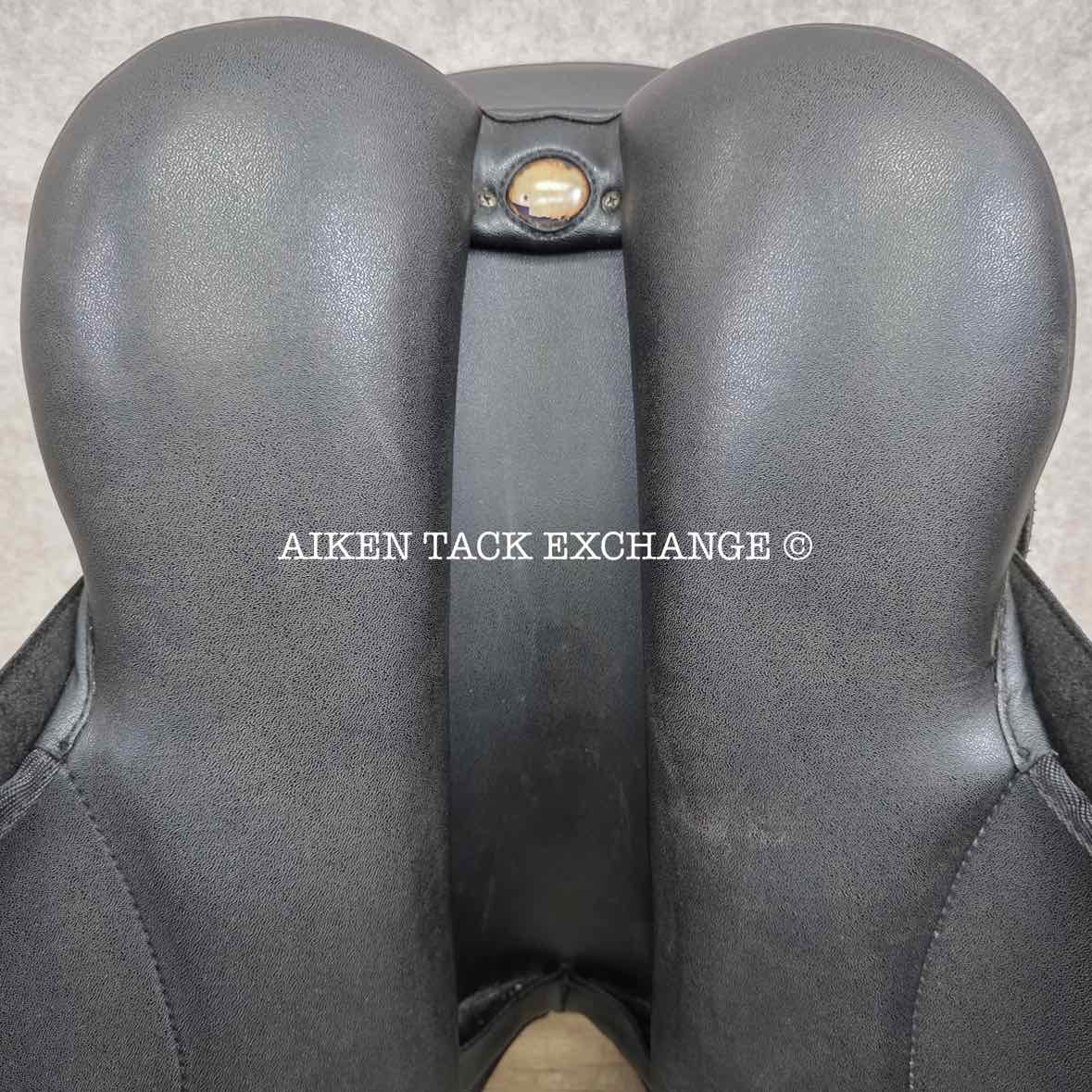 Wintec 500 Dressage Saddle, 17.5" Seat, Adjustable Tree - Changeable Gullet, CAIR Panels