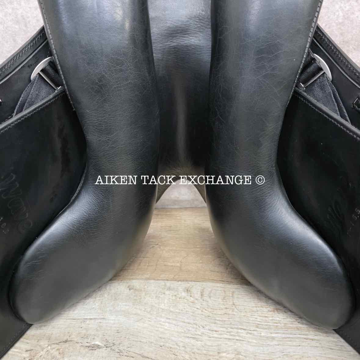 2010 Schleese Wave Dressage Saddle, 16.5" Seat, Adjustable AdapTree, Wool Flocked Panels