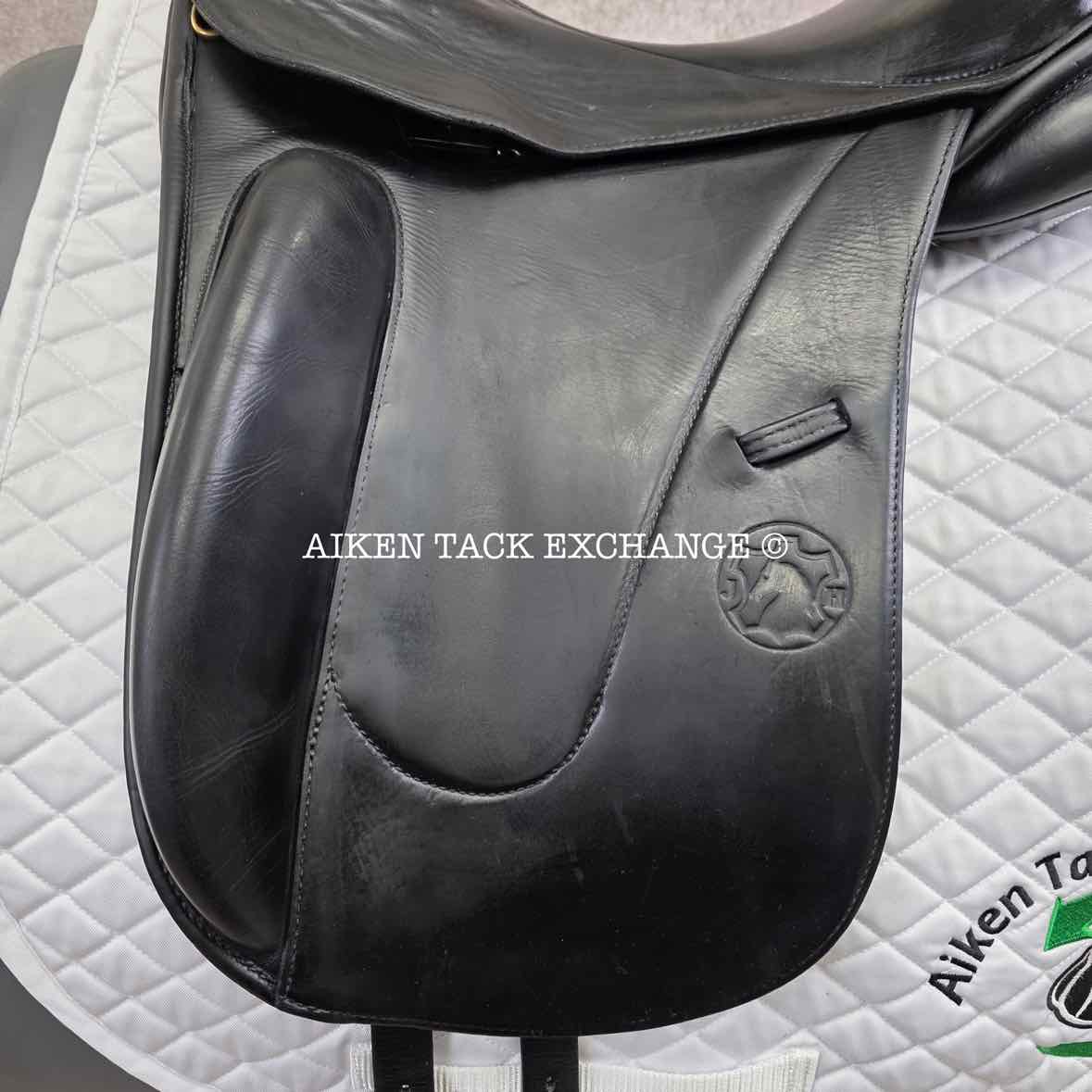 2001 Hennig Sofa Dressage Saddle, 17" Seat, Medium Tree, Wool Flocked Panels